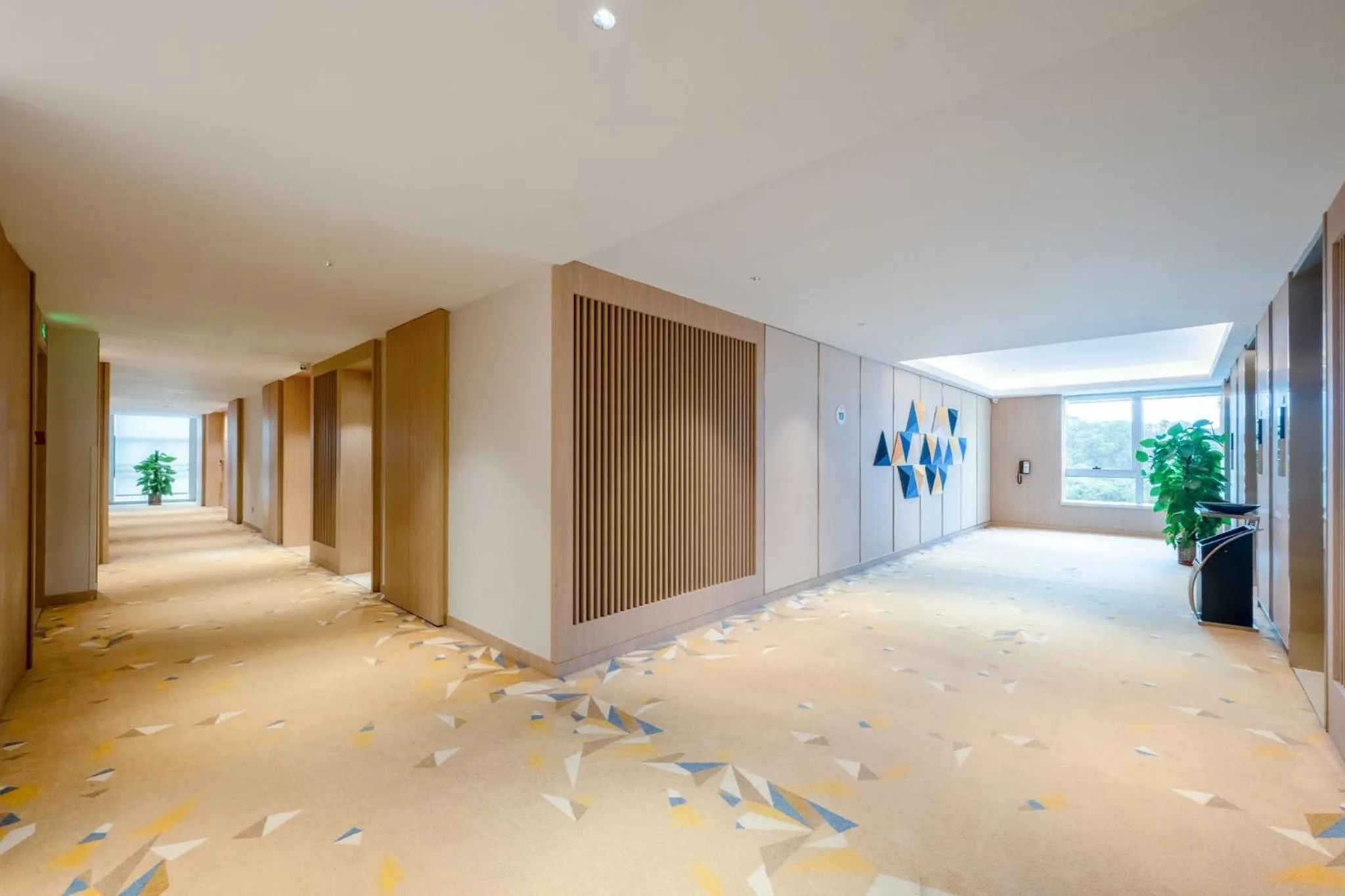 Lobby or reception in Holiday Inn Express Jiangmen Jianghai by IHG