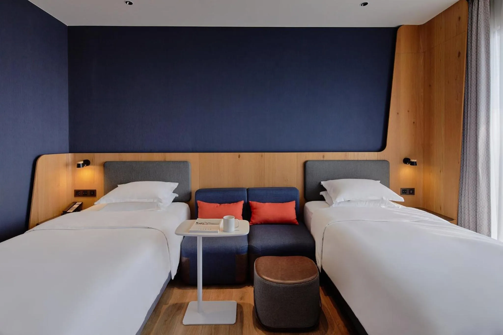 Photo of the whole room, Bed in Holiday Inn Express Chiayi by IHG