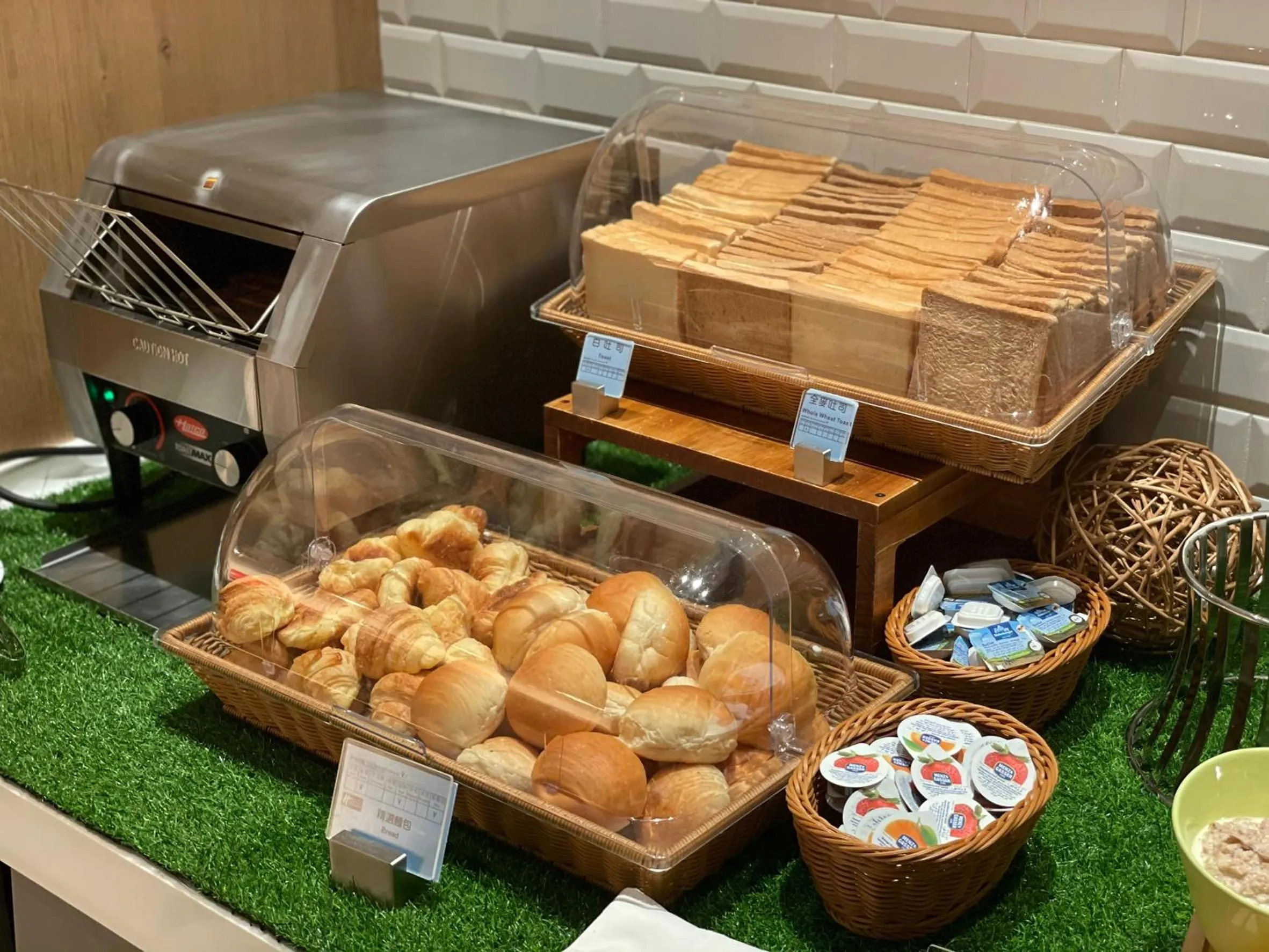 Breakfast in Holiday Inn Express Chiayi by IHG