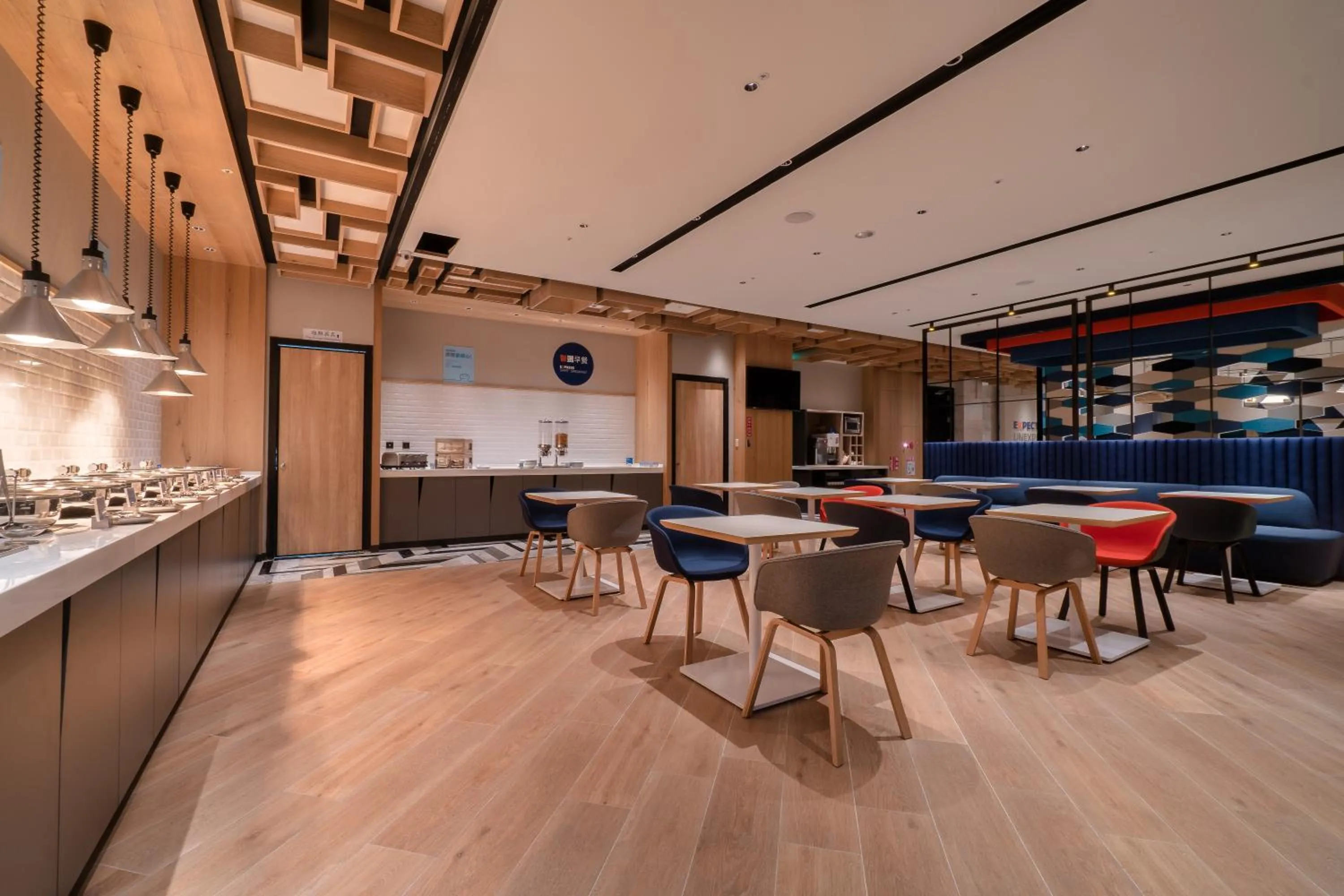 Restaurant/places to eat in Holiday Inn Express Chiayi by IHG