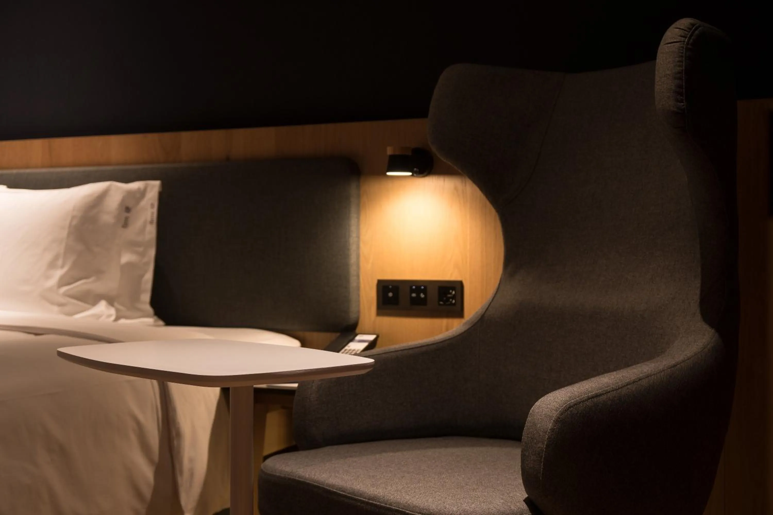 Photo of the whole room, Bed in Holiday Inn Express Chiayi by IHG