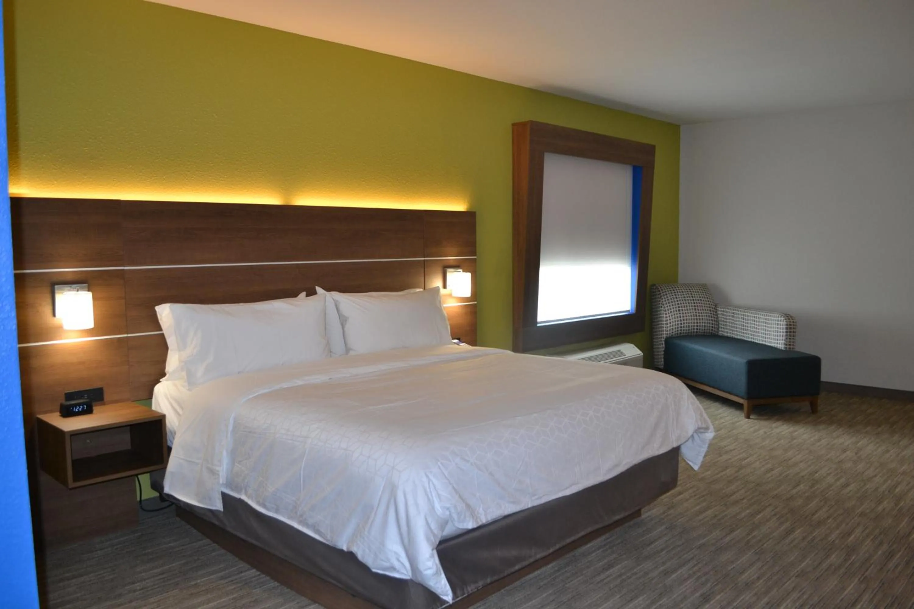 Bedroom, Bed in Holiday Inn Express Tallahassee-University Central by IHG