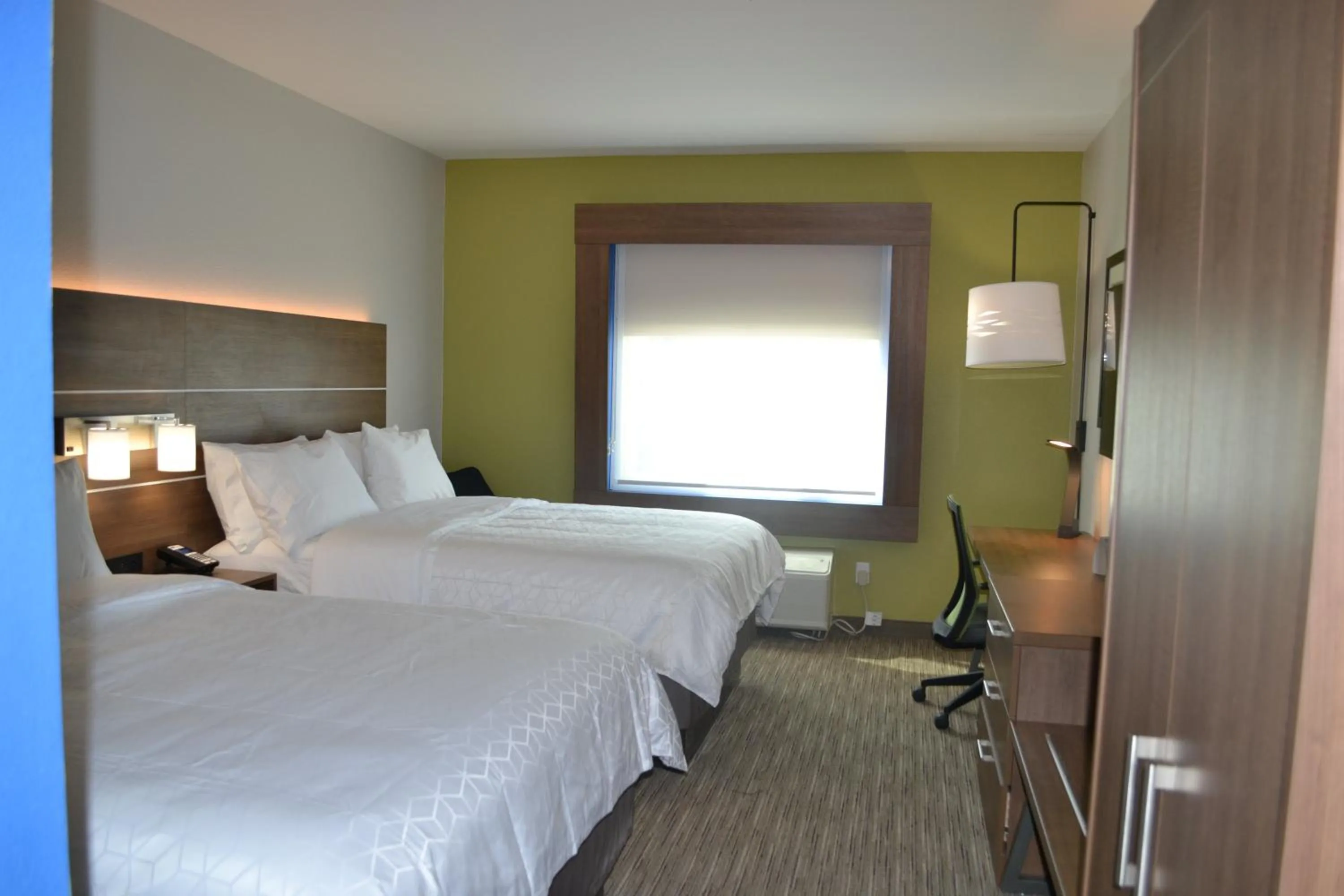 Photo of the whole room, Bed in Holiday Inn Express Tallahassee-University Central by IHG