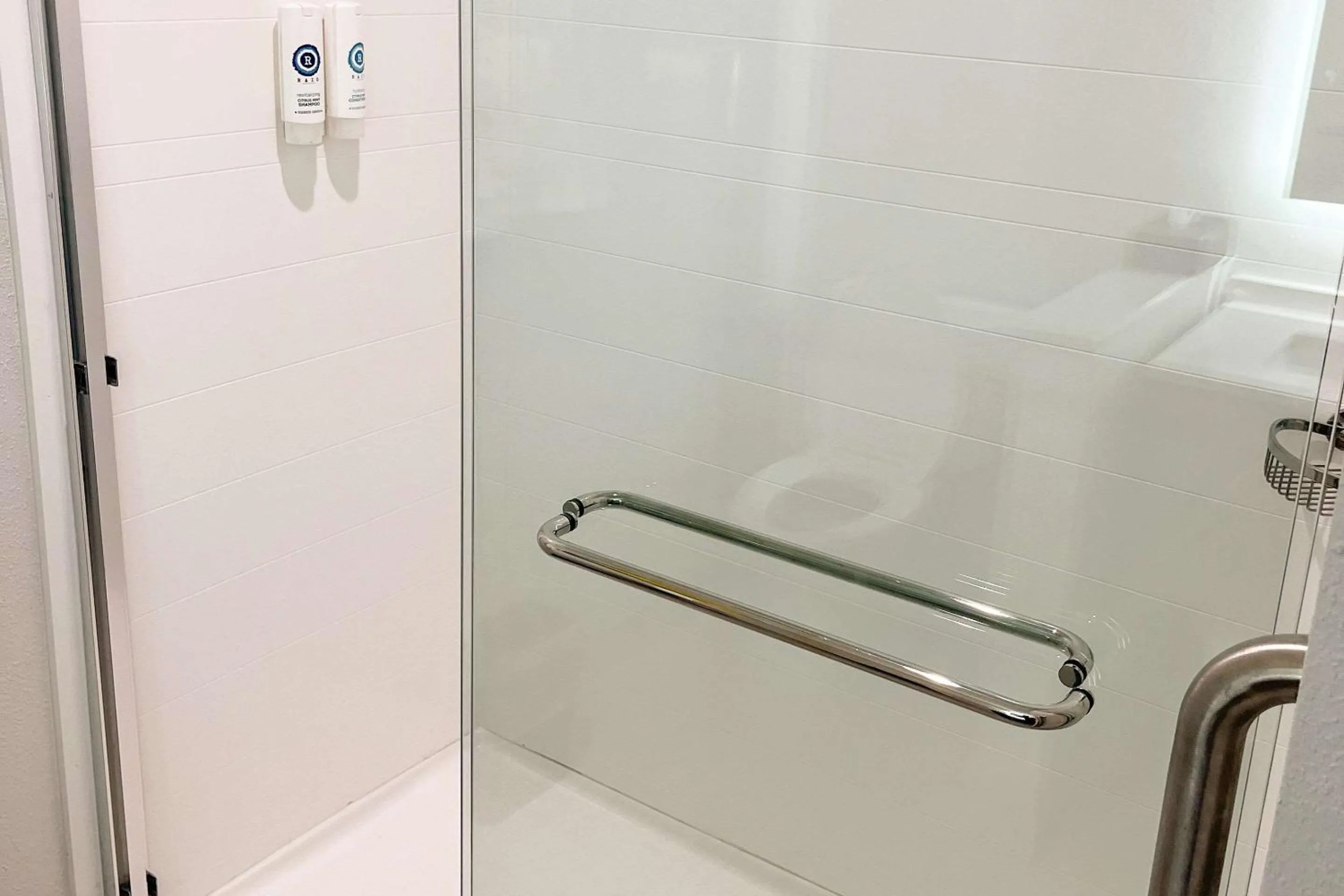 Bedroom in Comfort Suites Clearwater - Dunedin