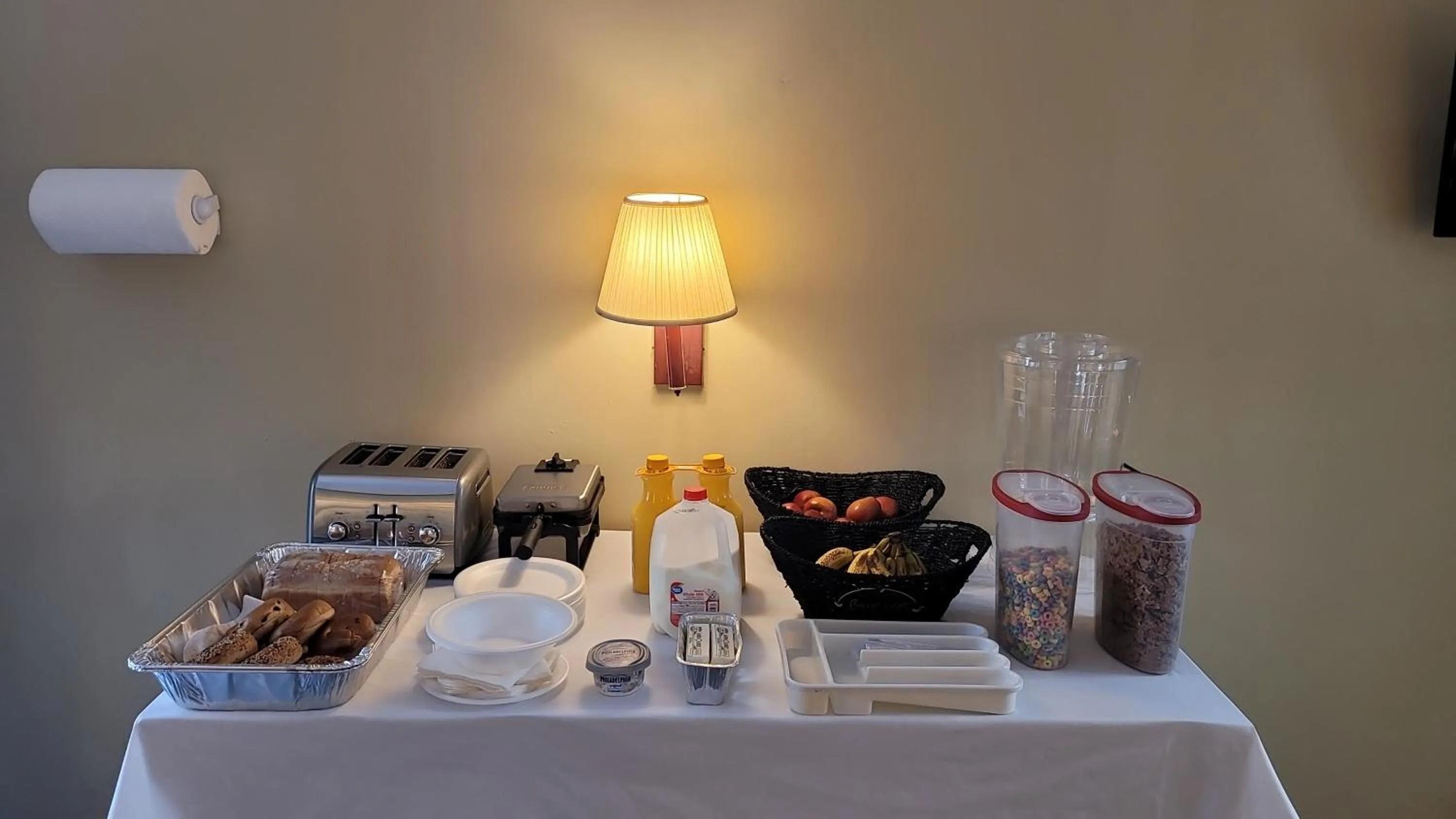 Coffee/tea facilities in Executive Inn Chester