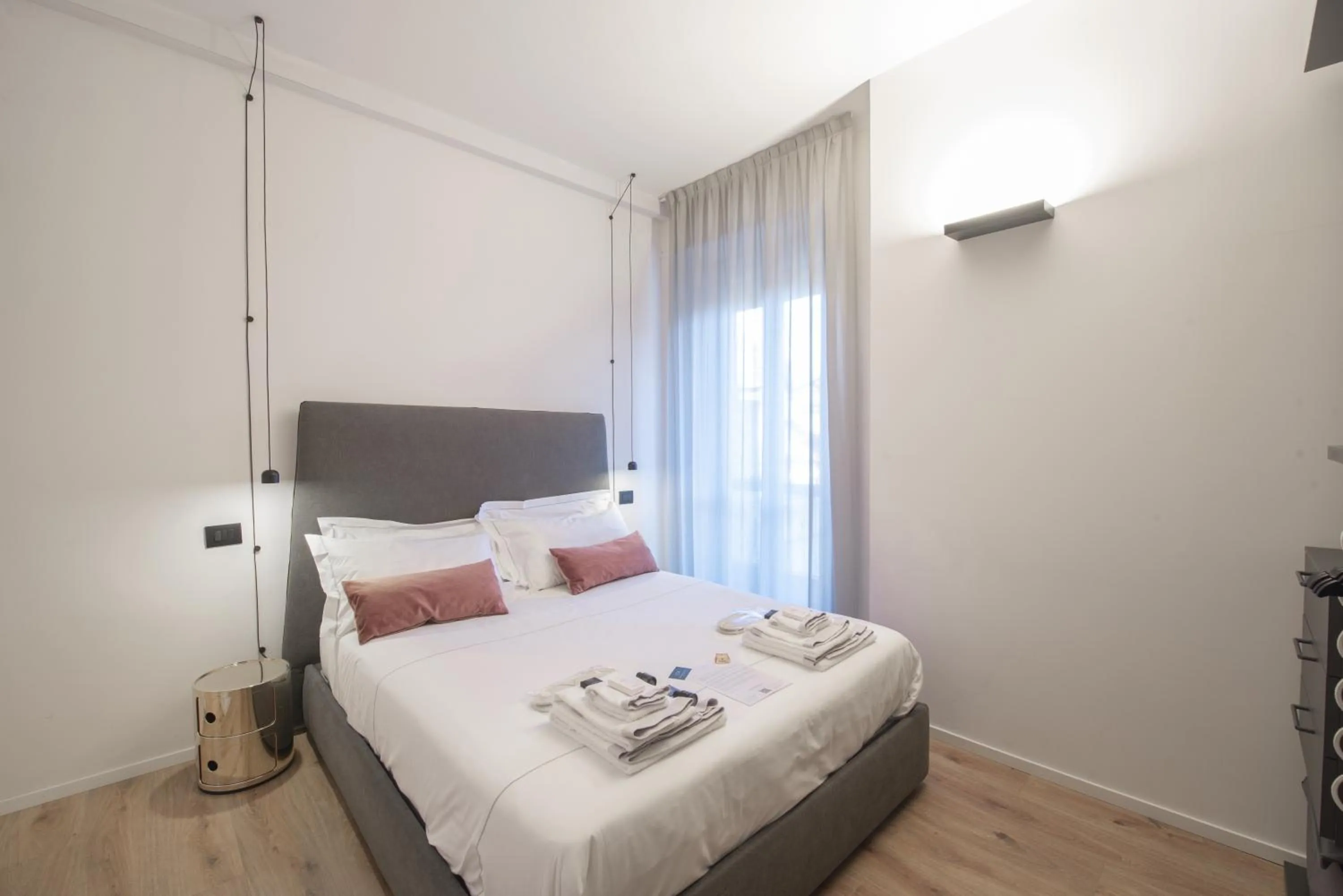 Photo of the whole room, Bed in San Carlo Suite Torino