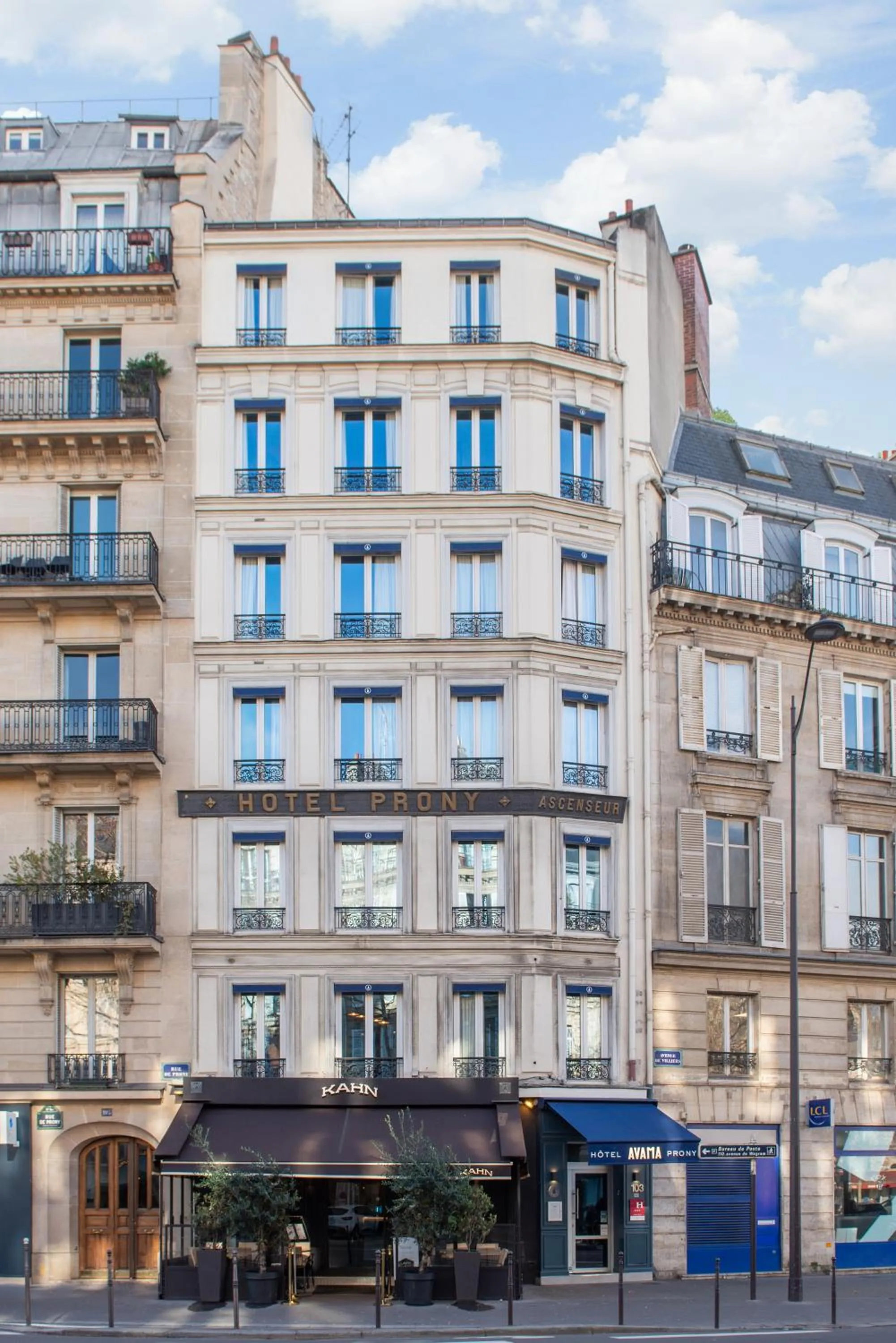 Facade/entrance in Hôtel Avama Prony