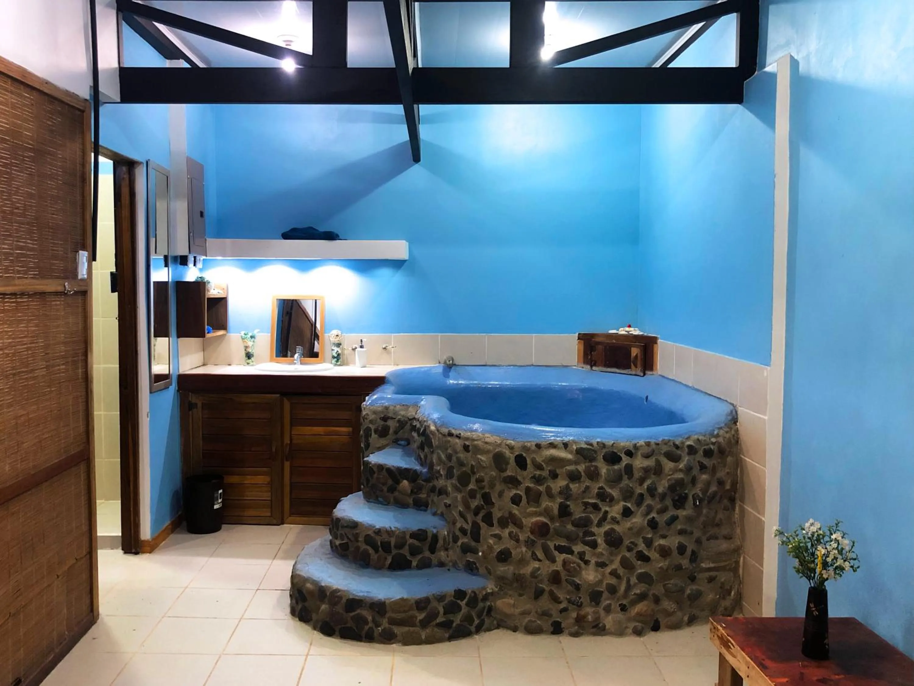 Hot Tub in Hotel Casa Vito Beachfront