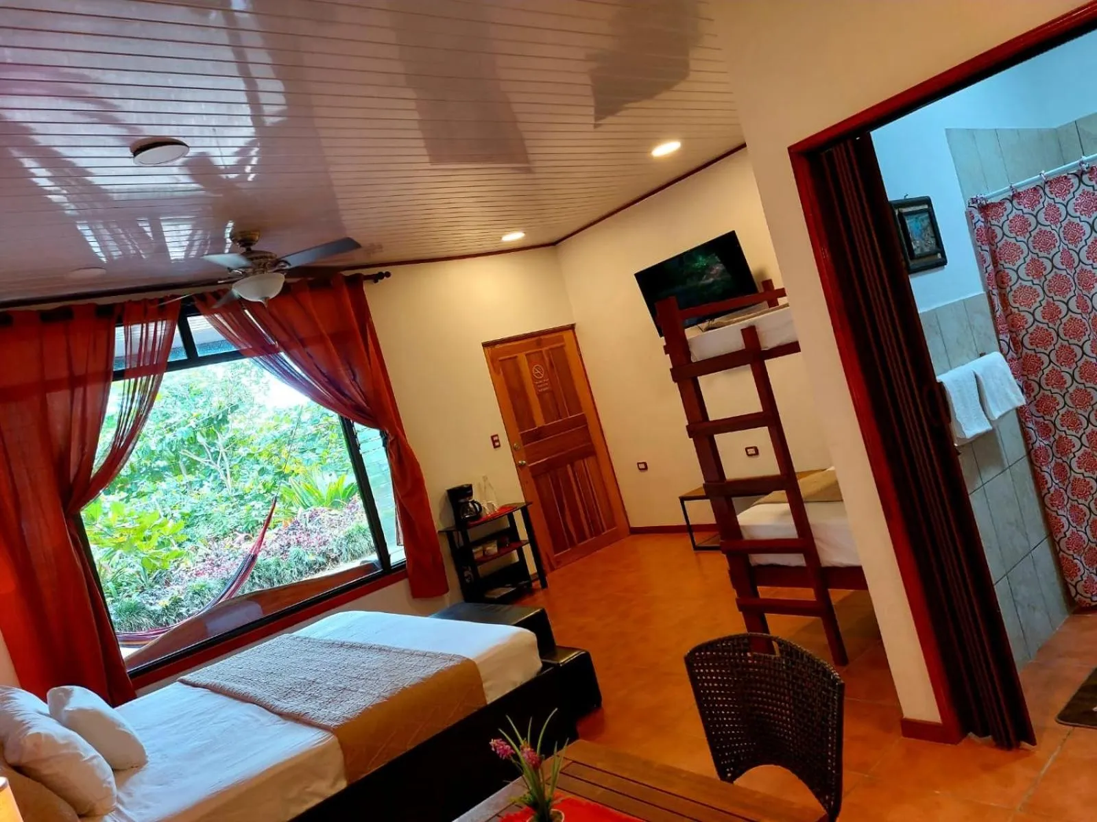 Bed in Hotel Casa Vito Beachfront