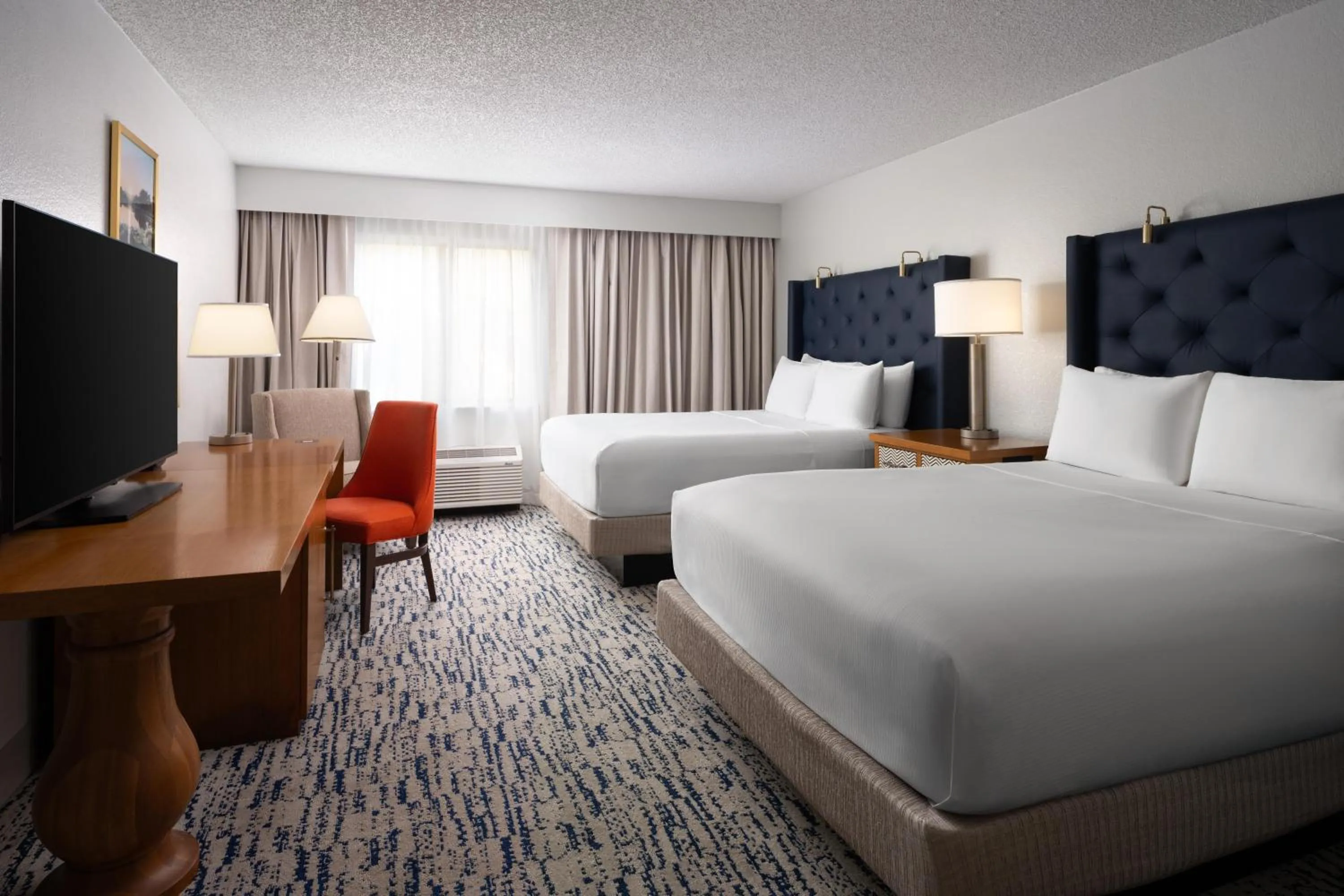 Bedroom, Bed in DoubleTree by Hilton Gainesville