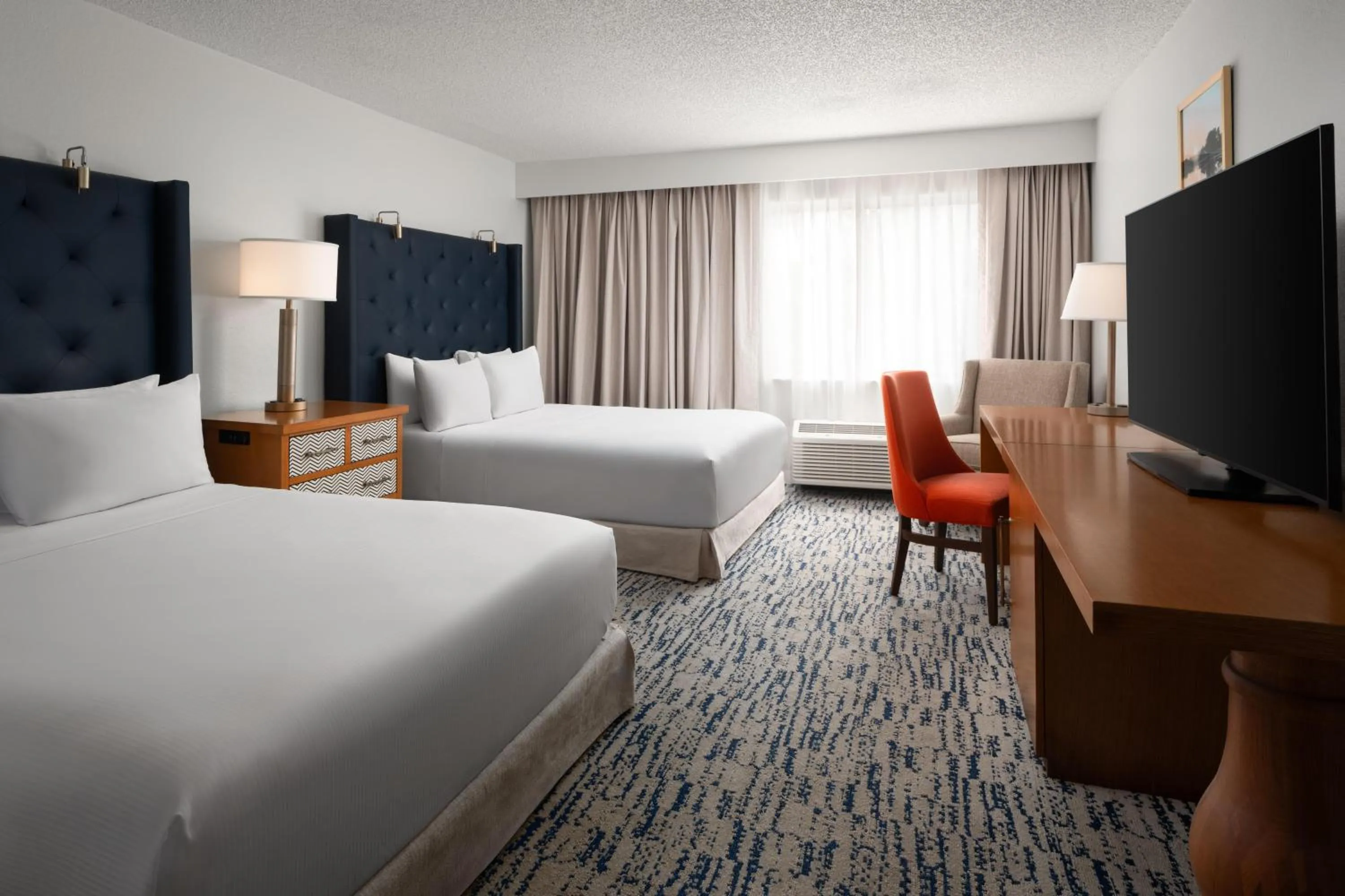 Bed in DoubleTree by Hilton Gainesville