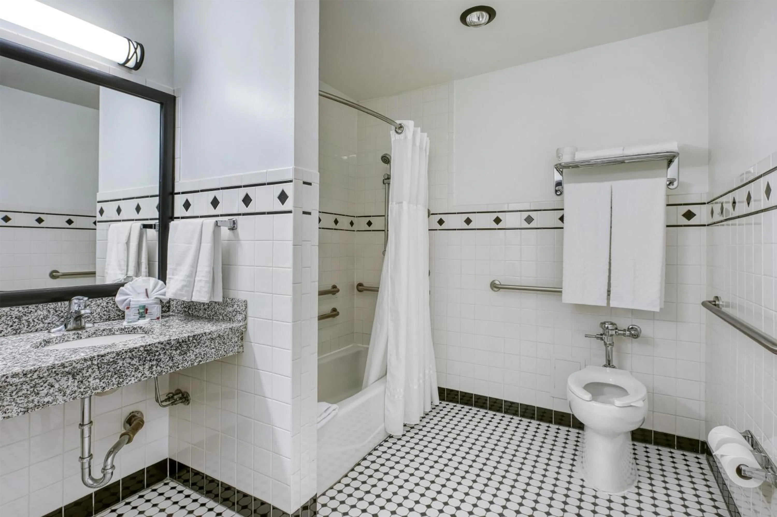 Bathroom in Best Western Chicago Downtown-River North