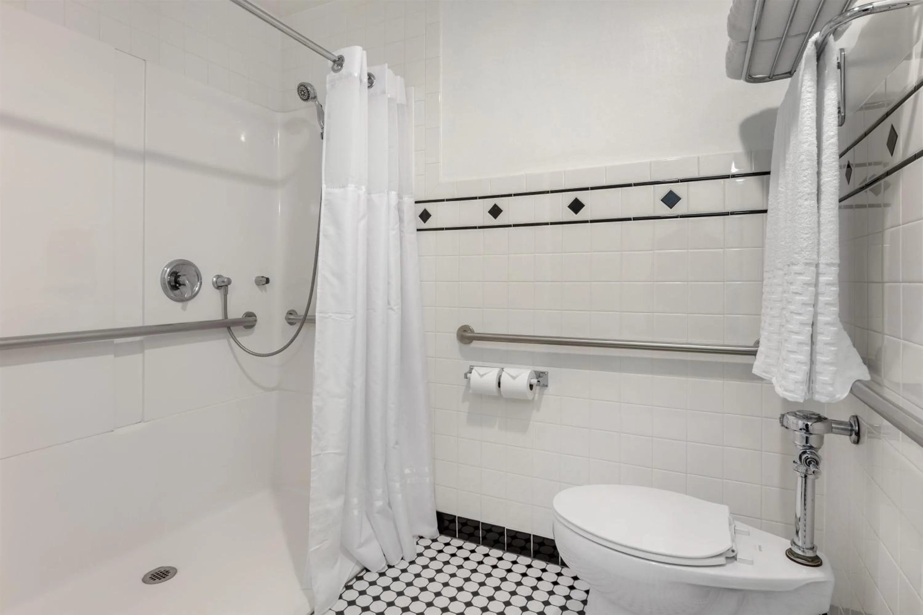 Bathroom in Best Western Chicago Downtown-River North