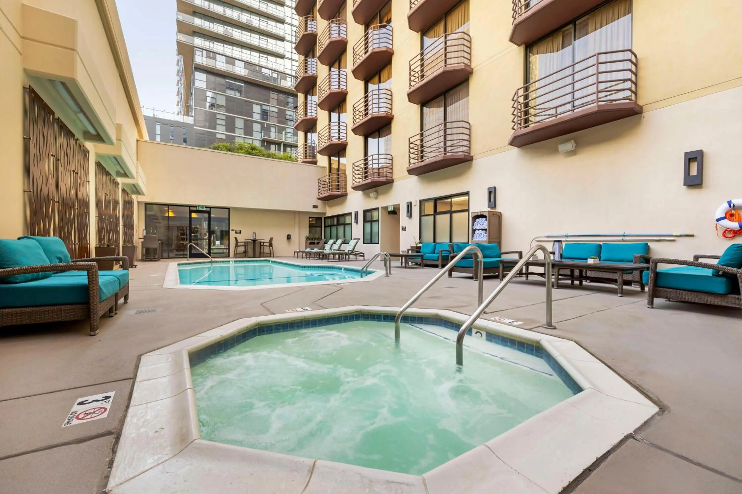 Pool view in Best Western Plus Bayside Inn