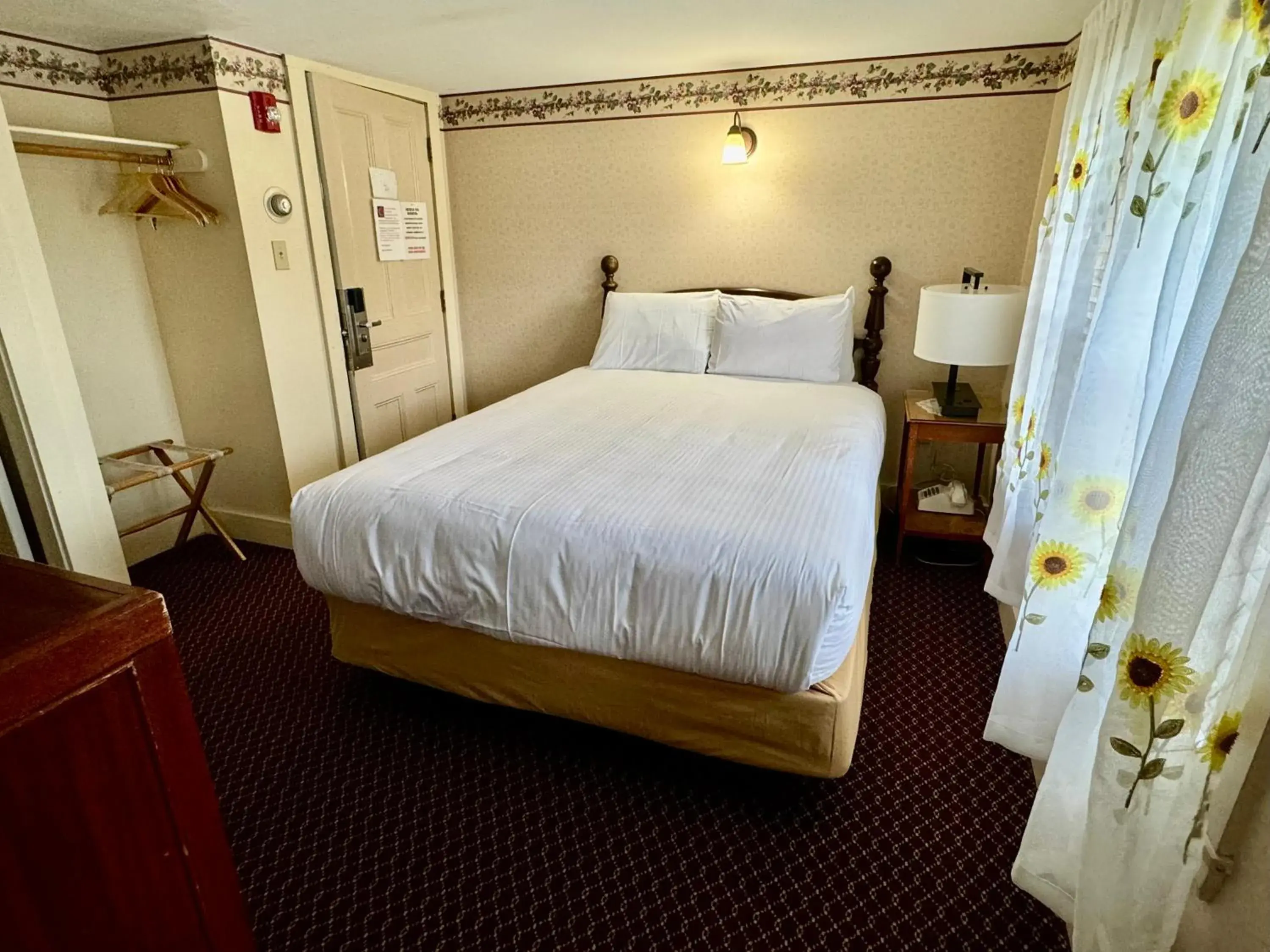 Historic Inn Room in Merrill Farm Inn Historic Inn Room in Merrill Farm Inn