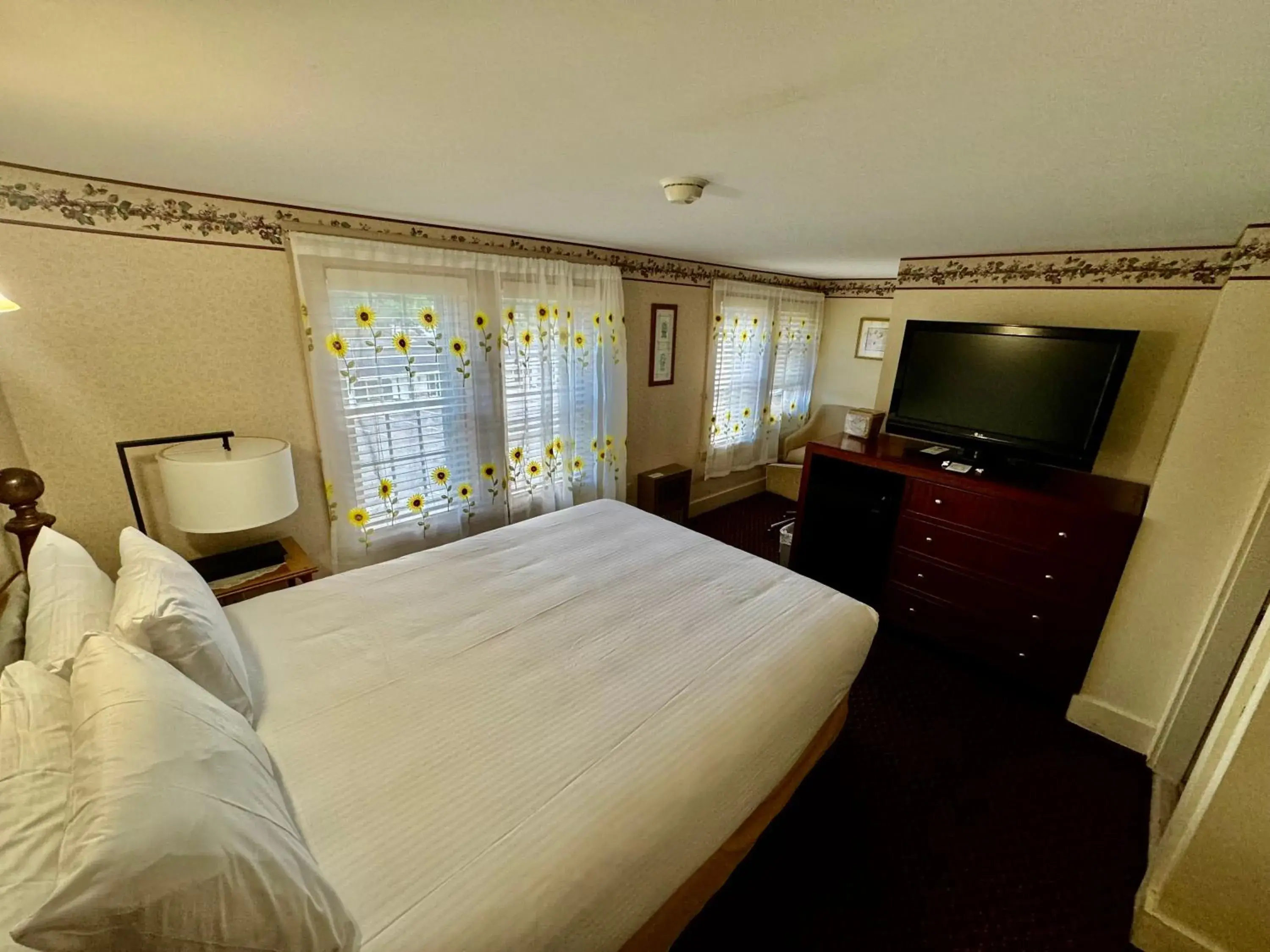 Historic Inn Room in Merrill Farm Inn Historic Inn Room in Merrill Farm Inn