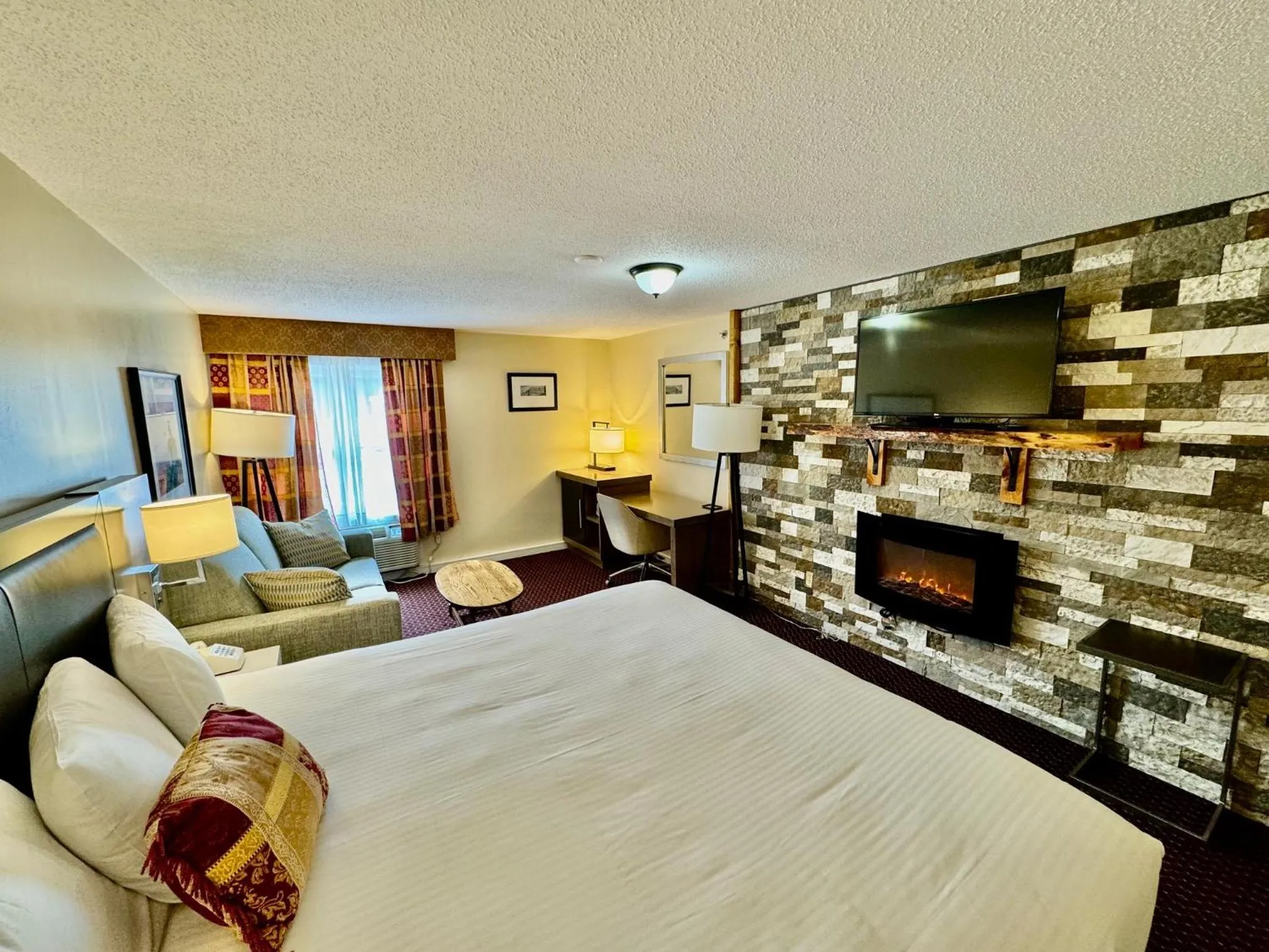 Breakfast, Bed in Merrill Farm Inn