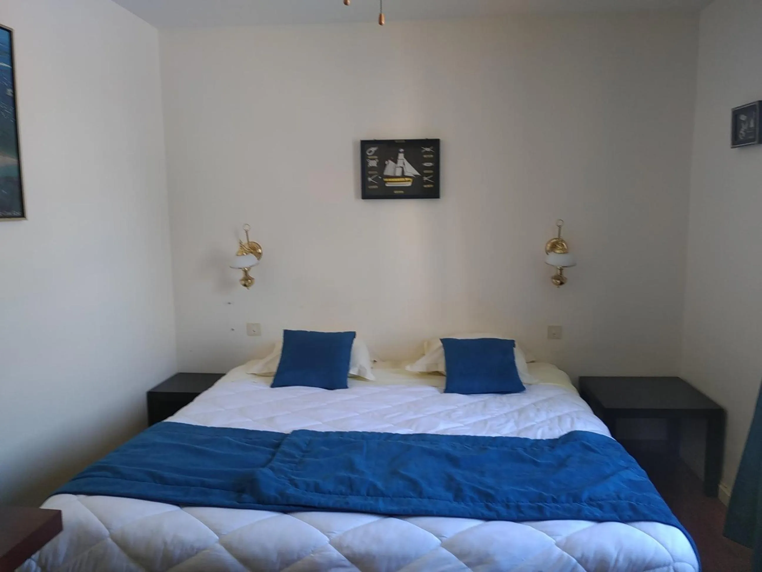 Bed in Hotel De La Mer