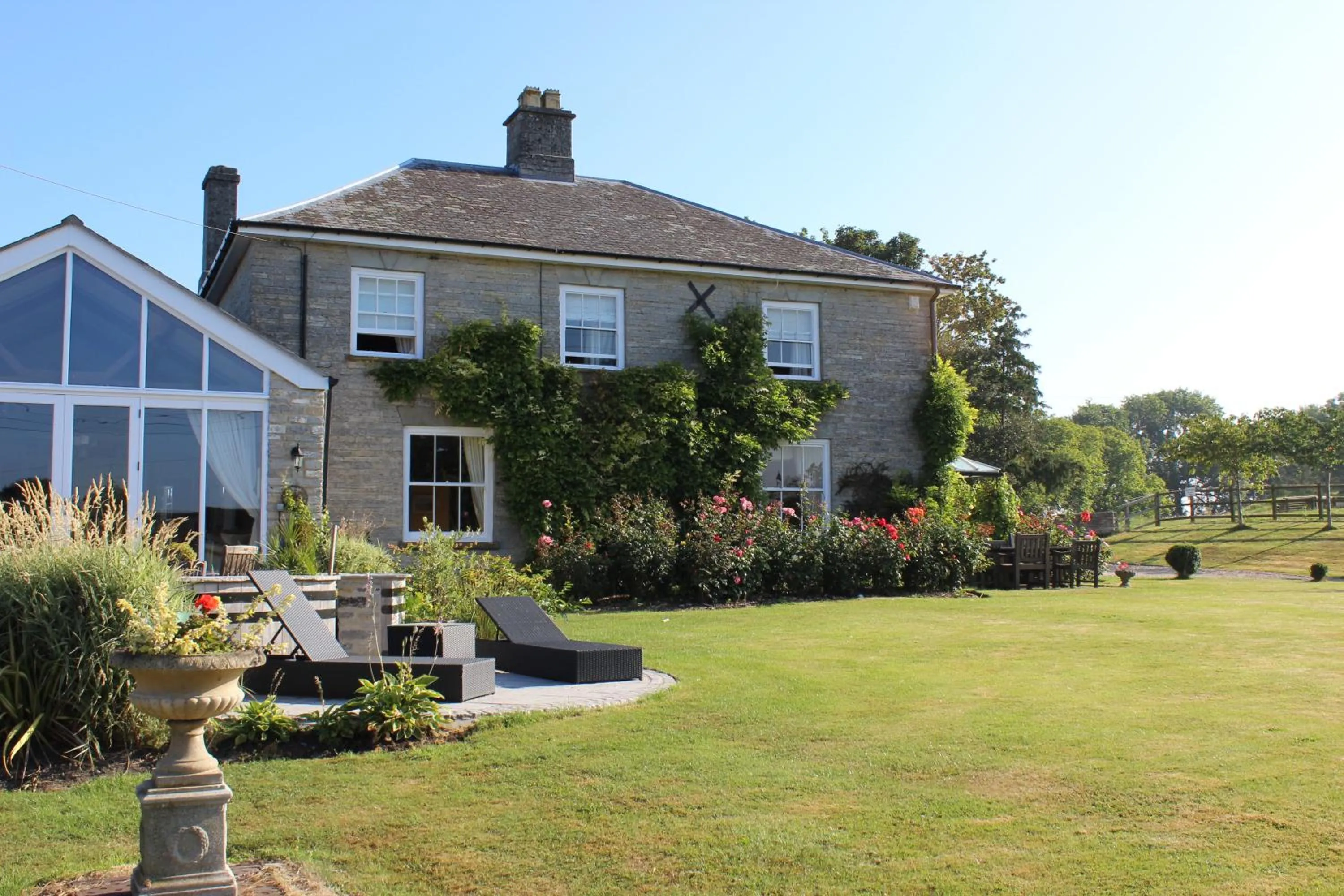 Garden view in Cary Fitzpaine House