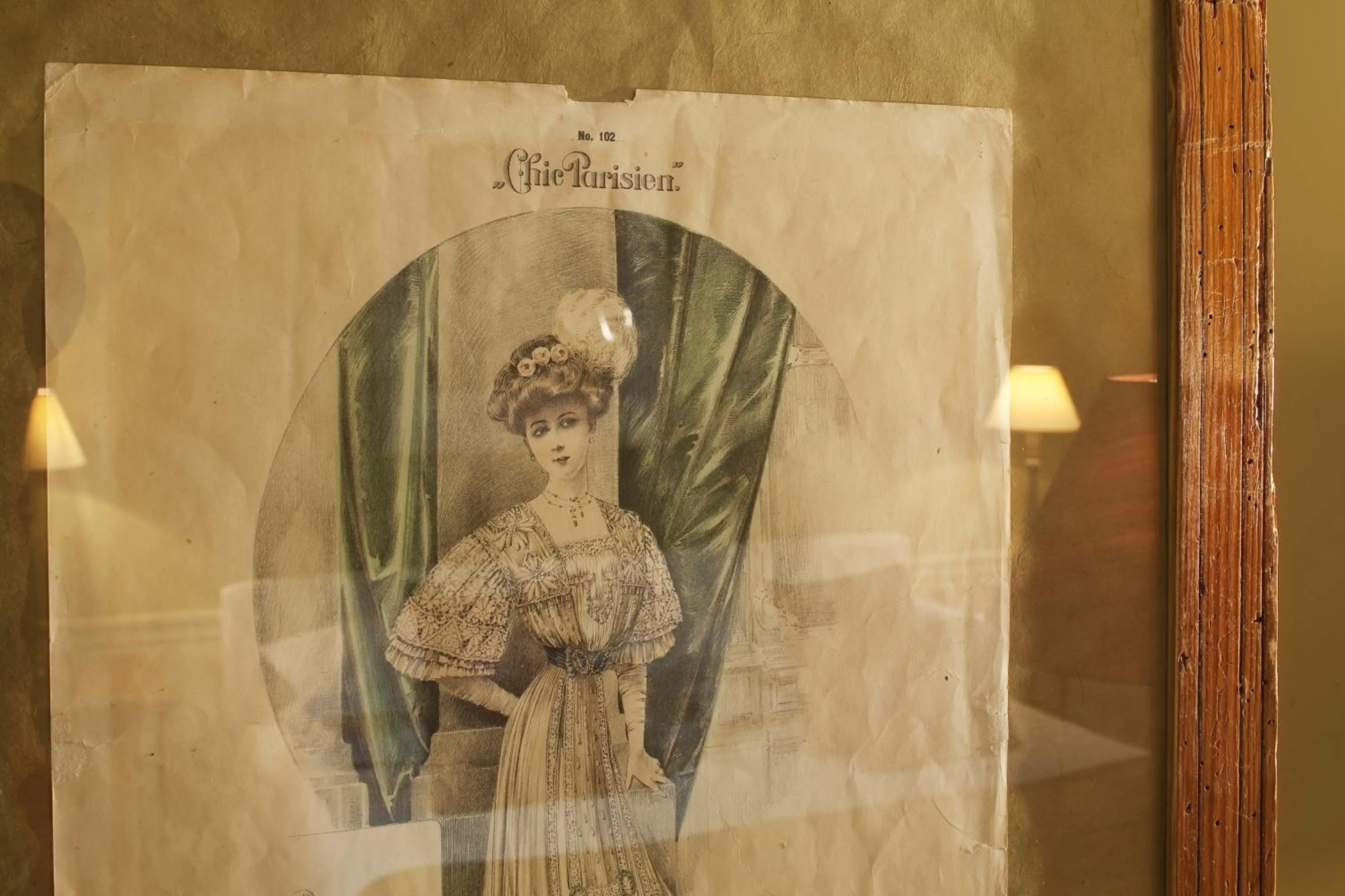 Decorative detail in Hôtel Sainte-Beuve