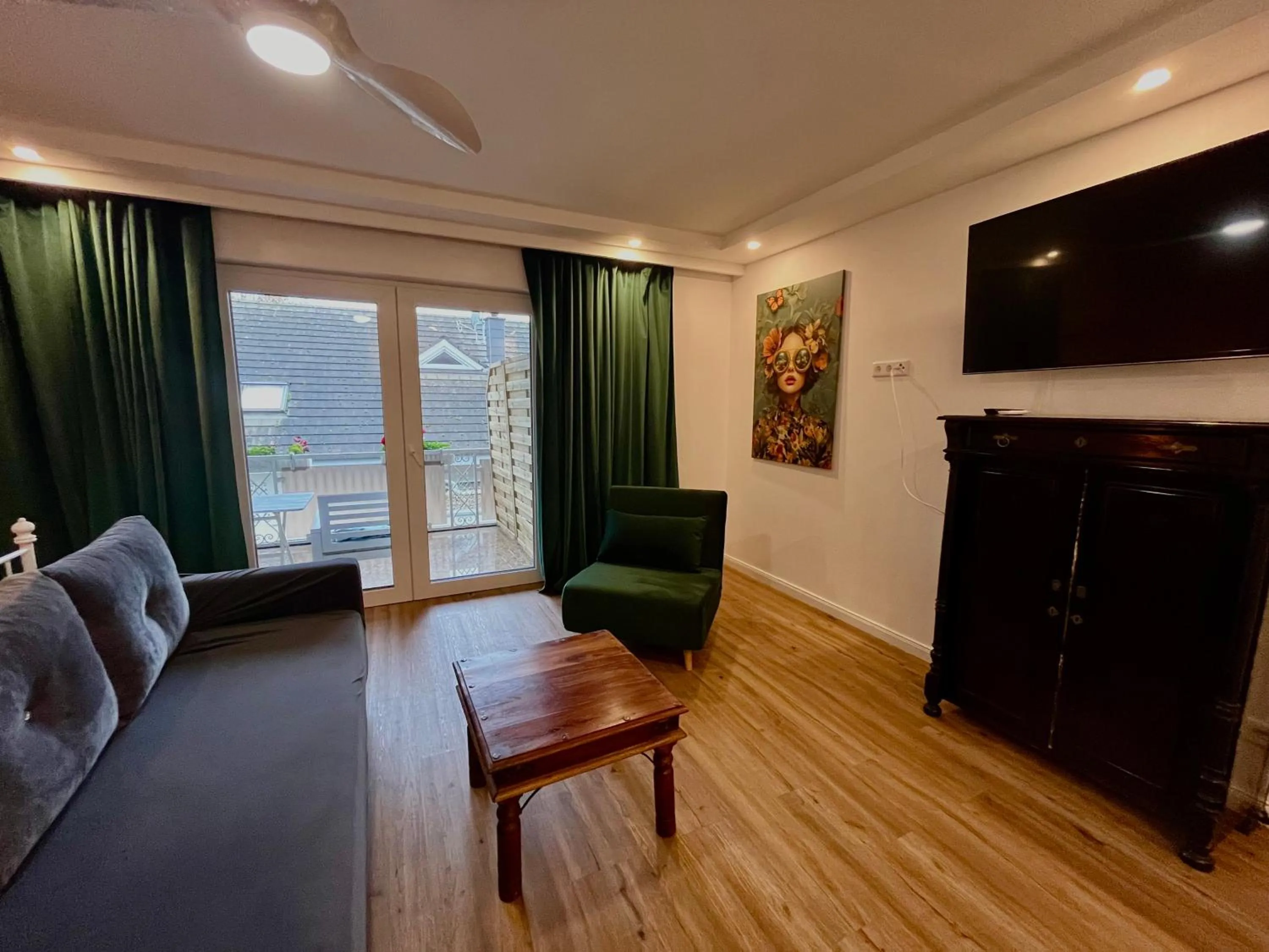 VILLA ORCHARD Frankfurt