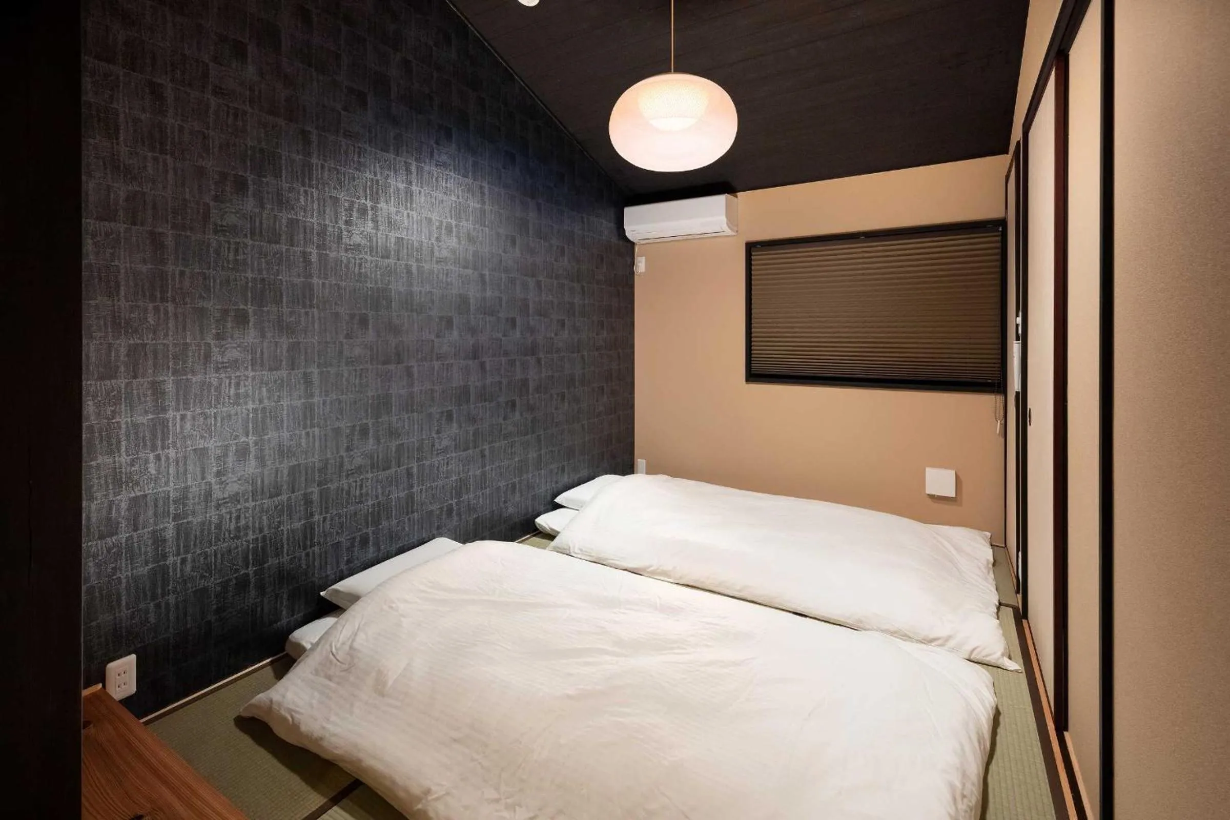 Photo of the whole room, Bed in Kanade Kujoaketachobettei
