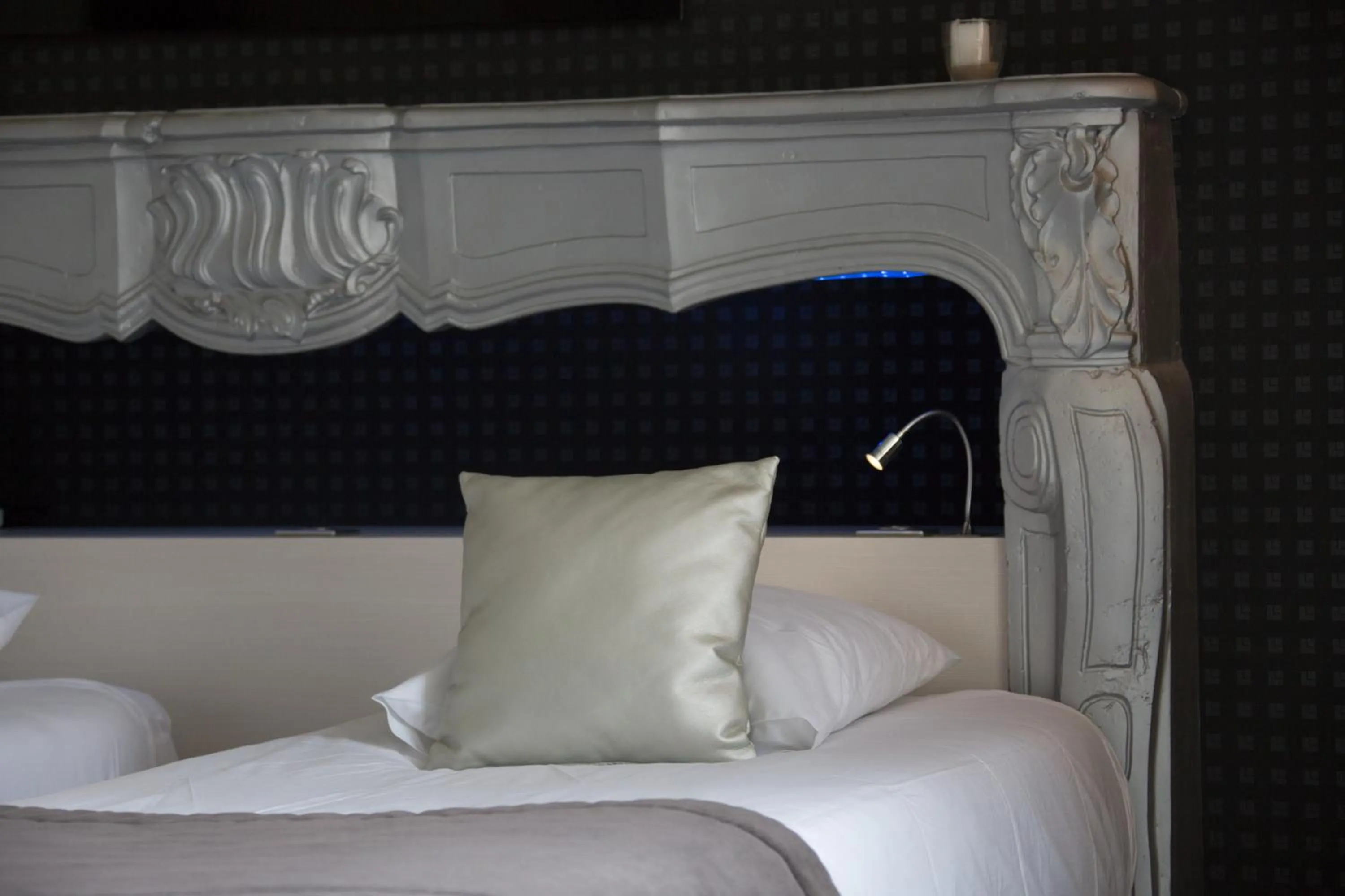 Other, Bed in Charme et Caractère Le Turenne