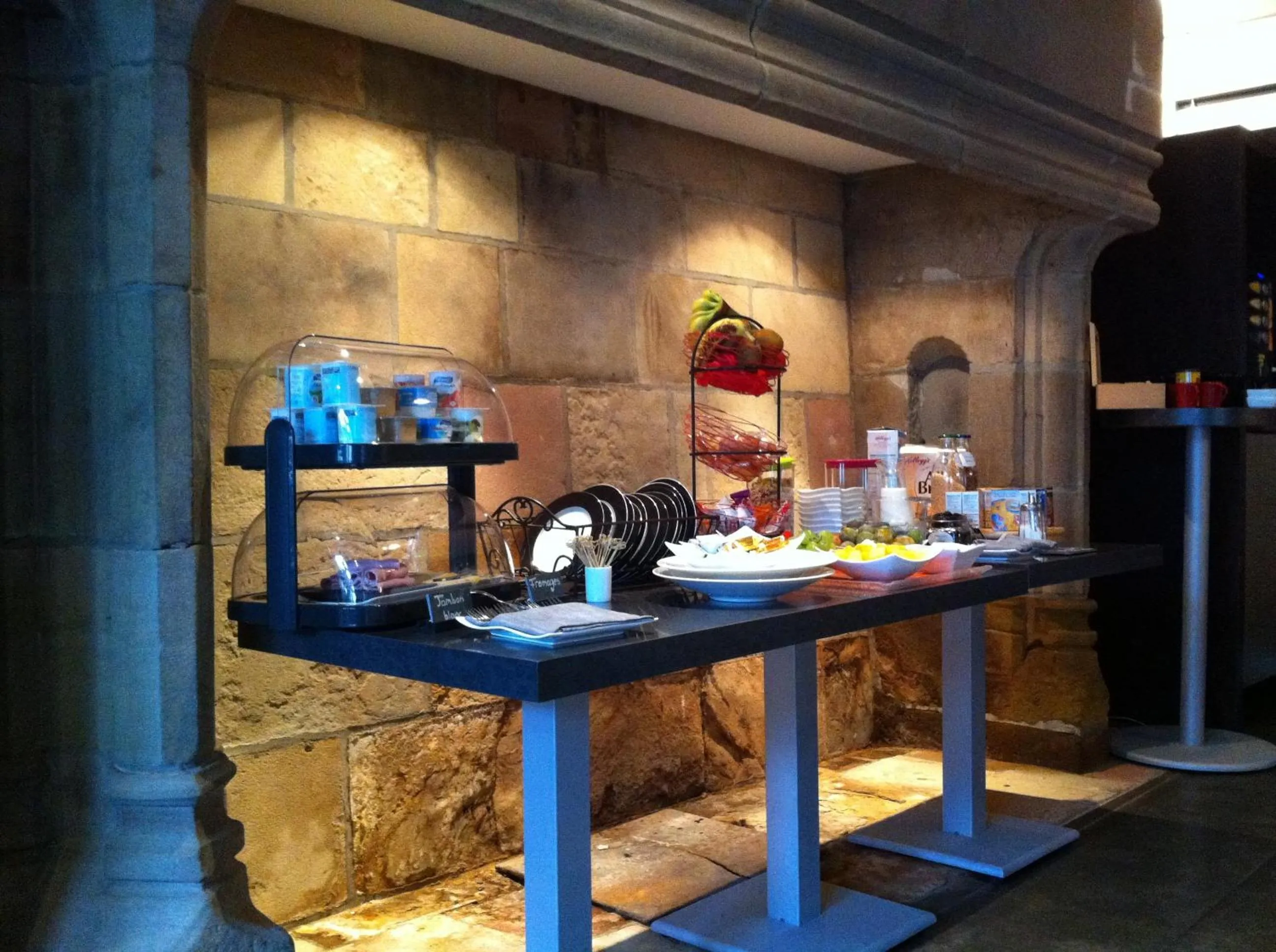 Continental breakfast in Charme et Caractère Le Turenne