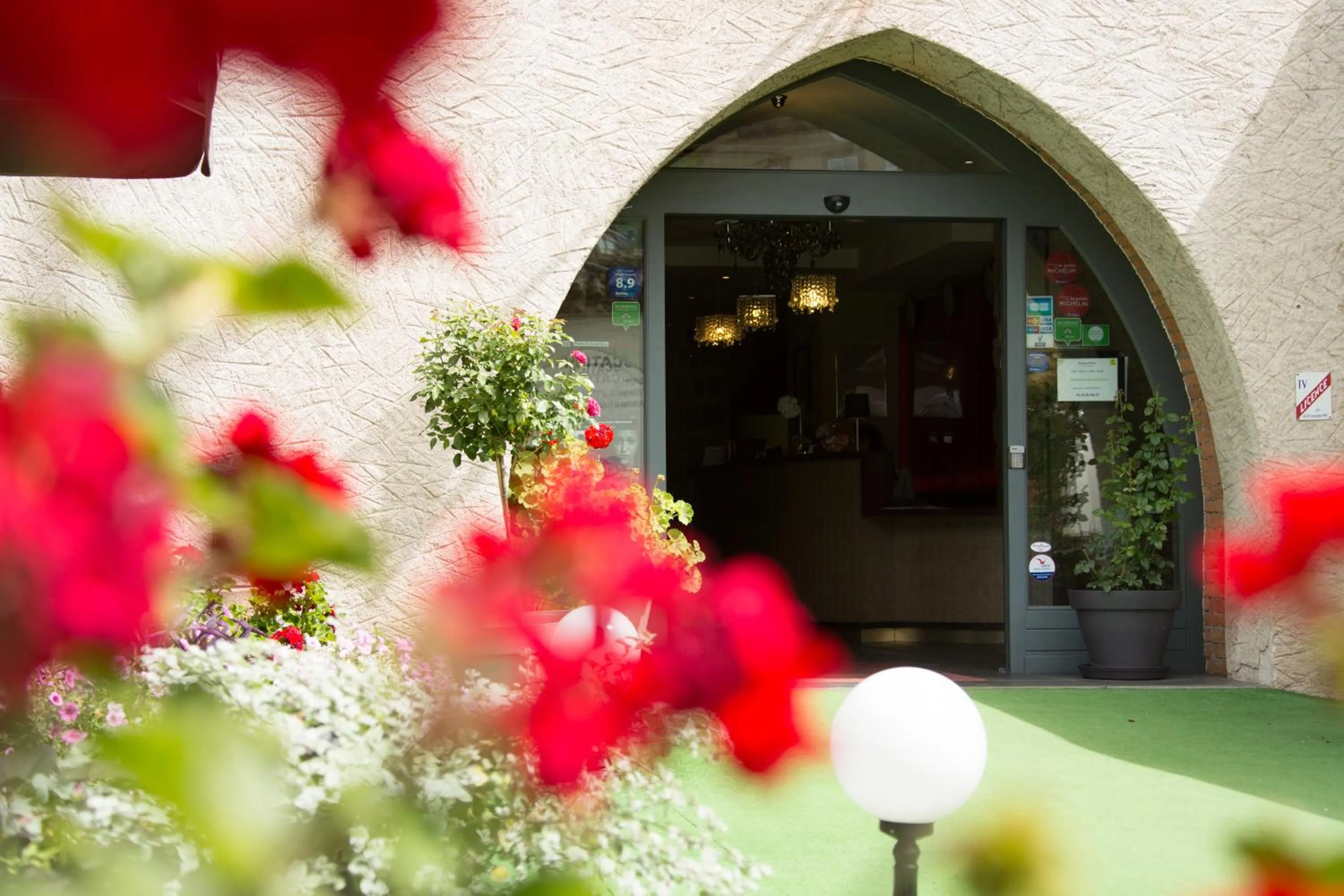 Property building in Charme et Caractère Le Turenne