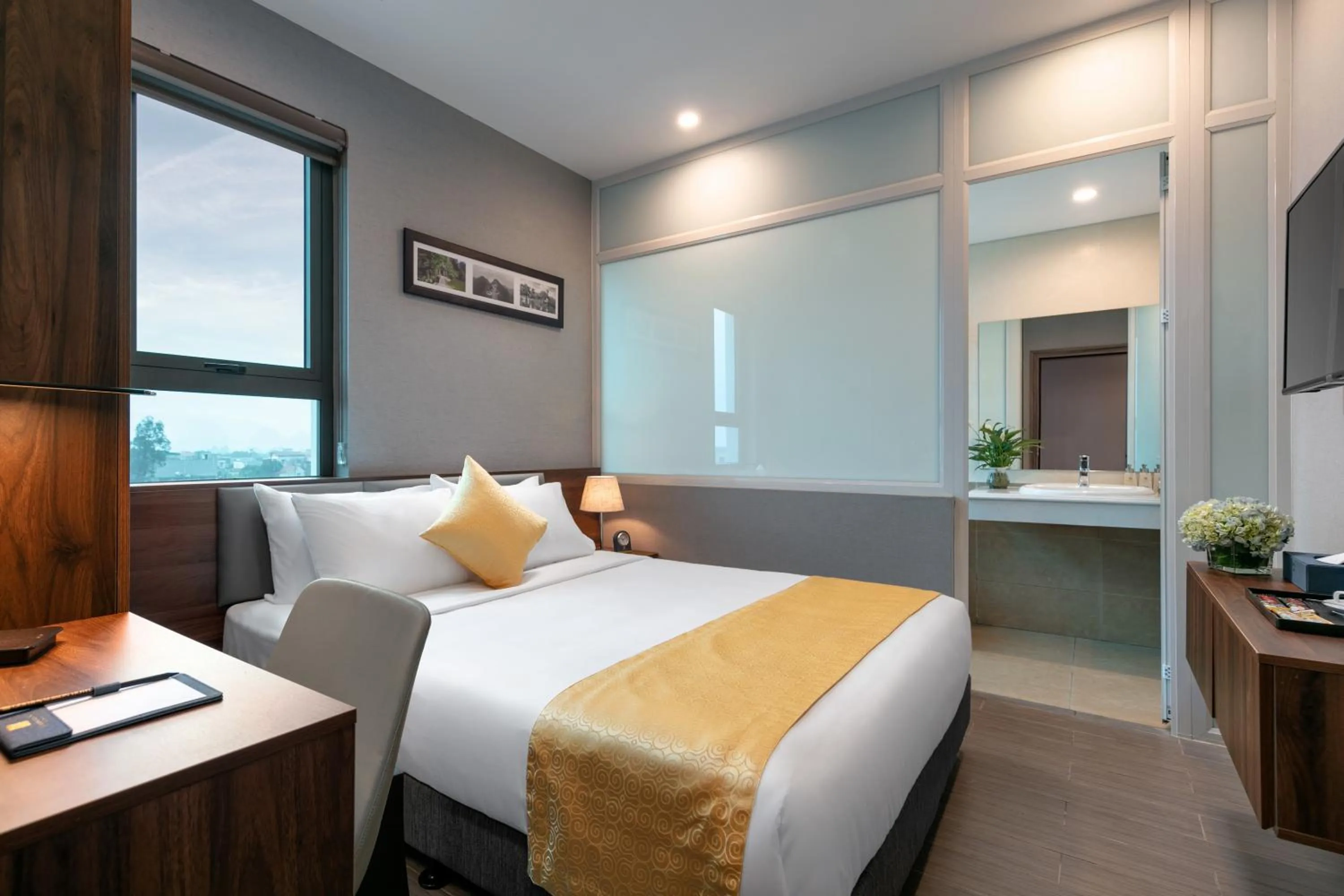 Bedroom, Bed in Golden Season Hotel