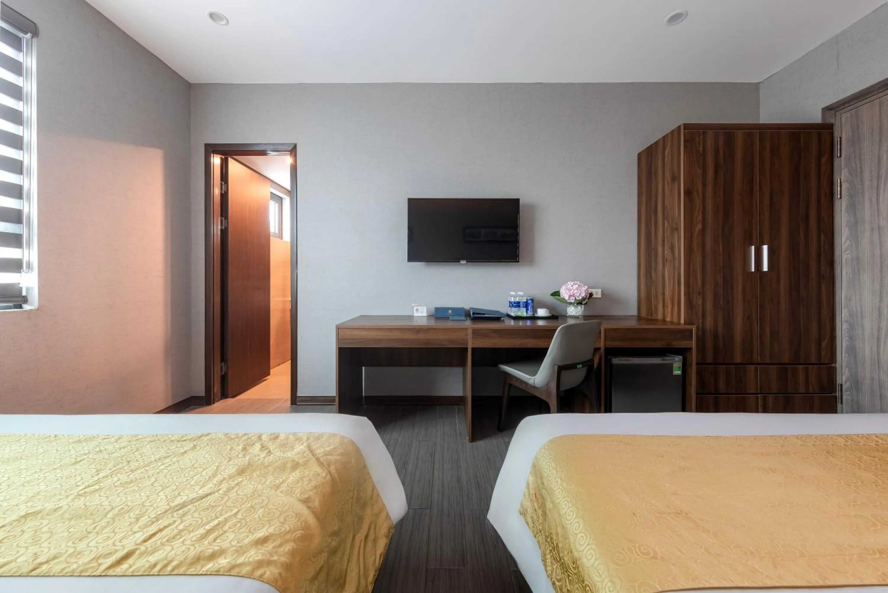 Bed in Golden Season Hotel