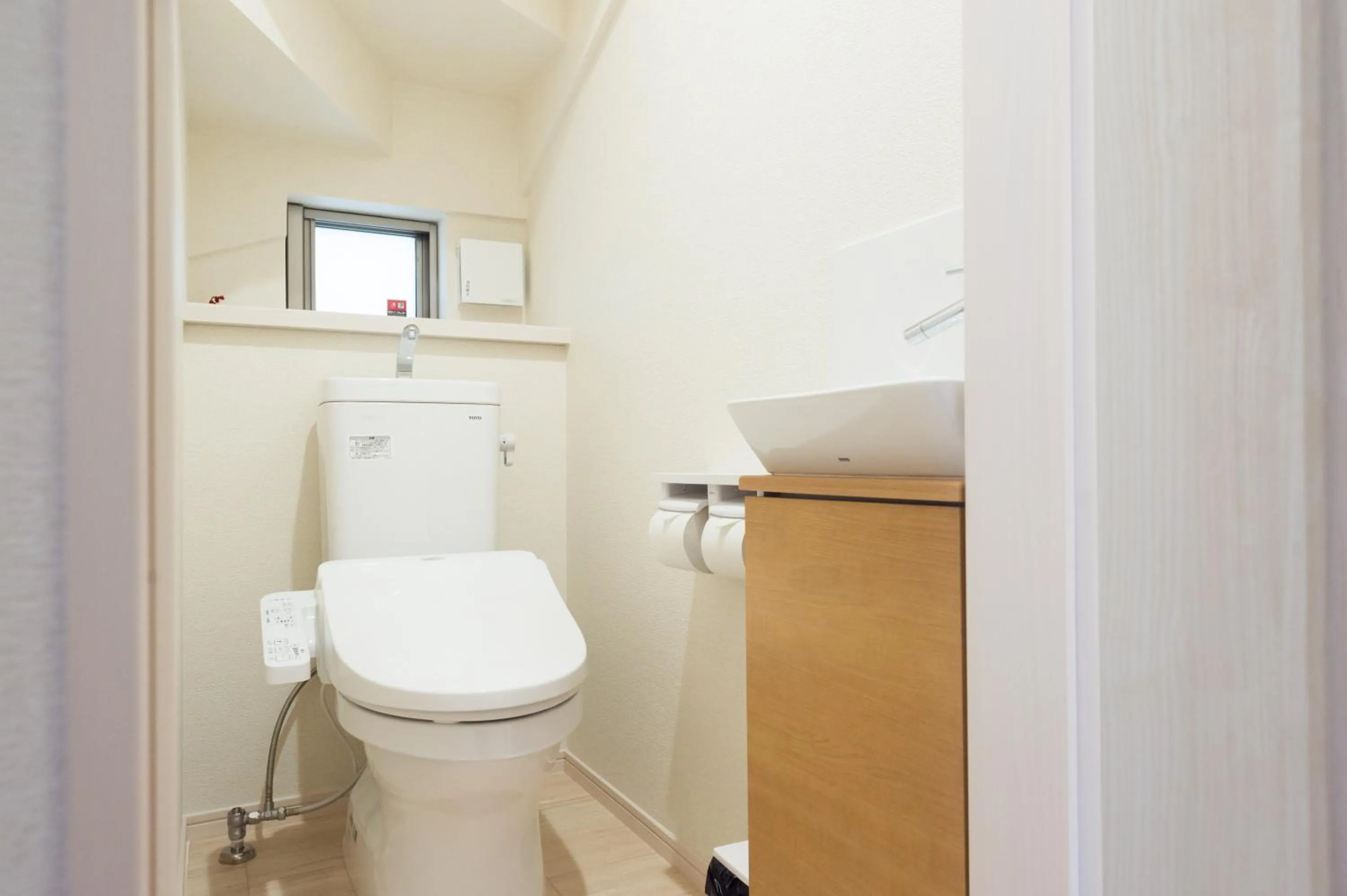 Toilet in Riverside Yofuke AFP Villa