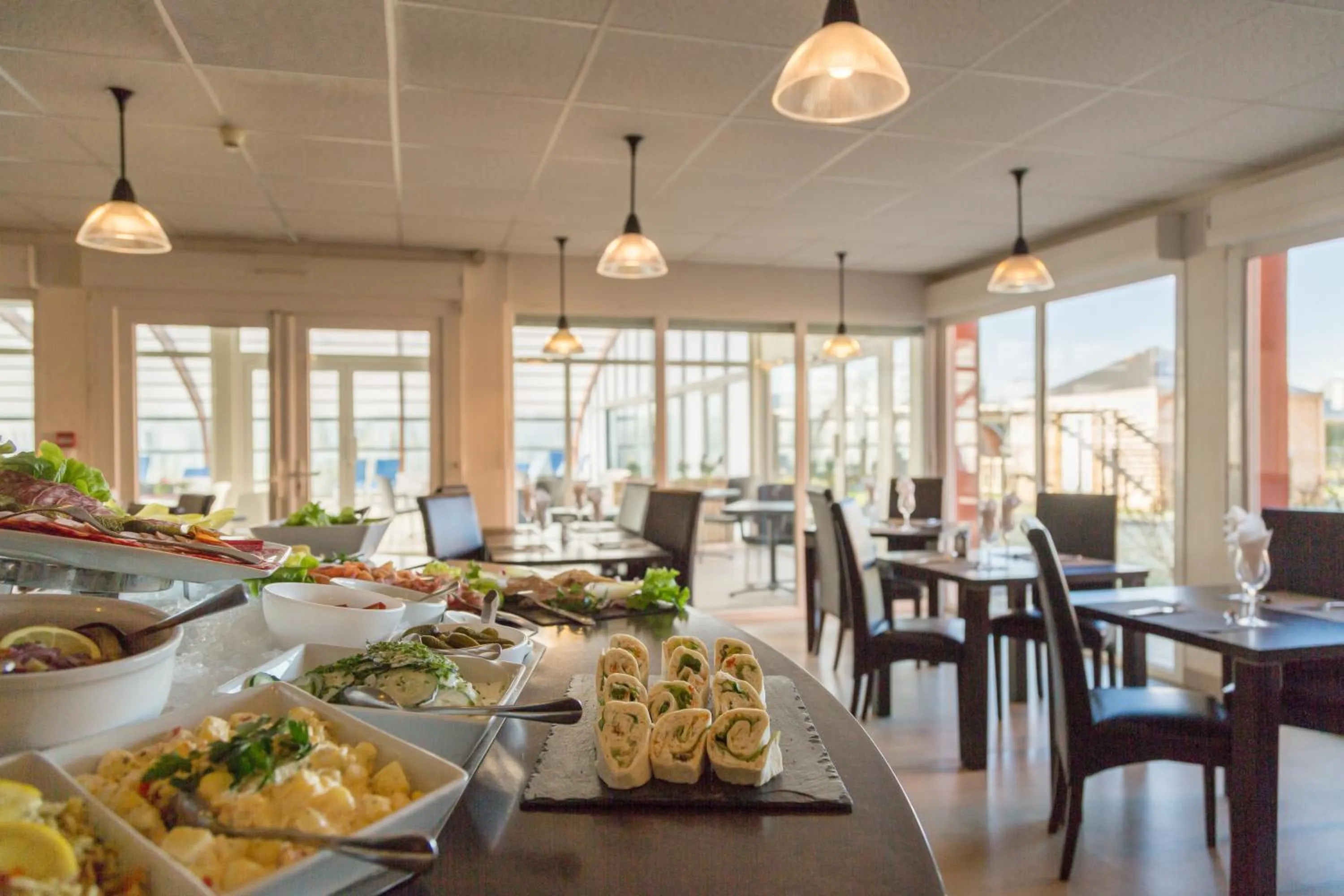 Restaurant/places to eat in Relax Hôtel Beuzeville Honfleur