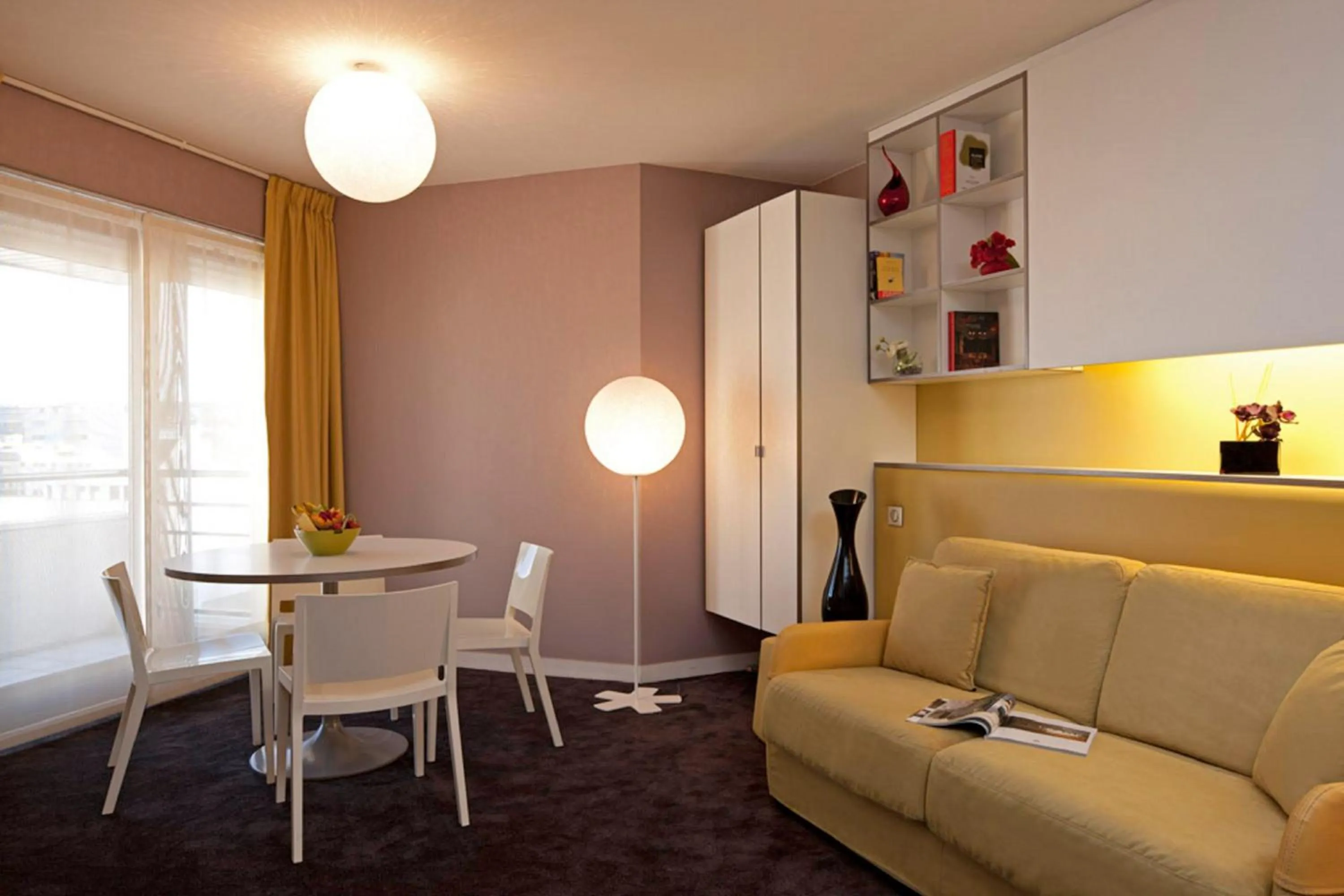 Living room in AppartHotel Mercure Paris Boulogne