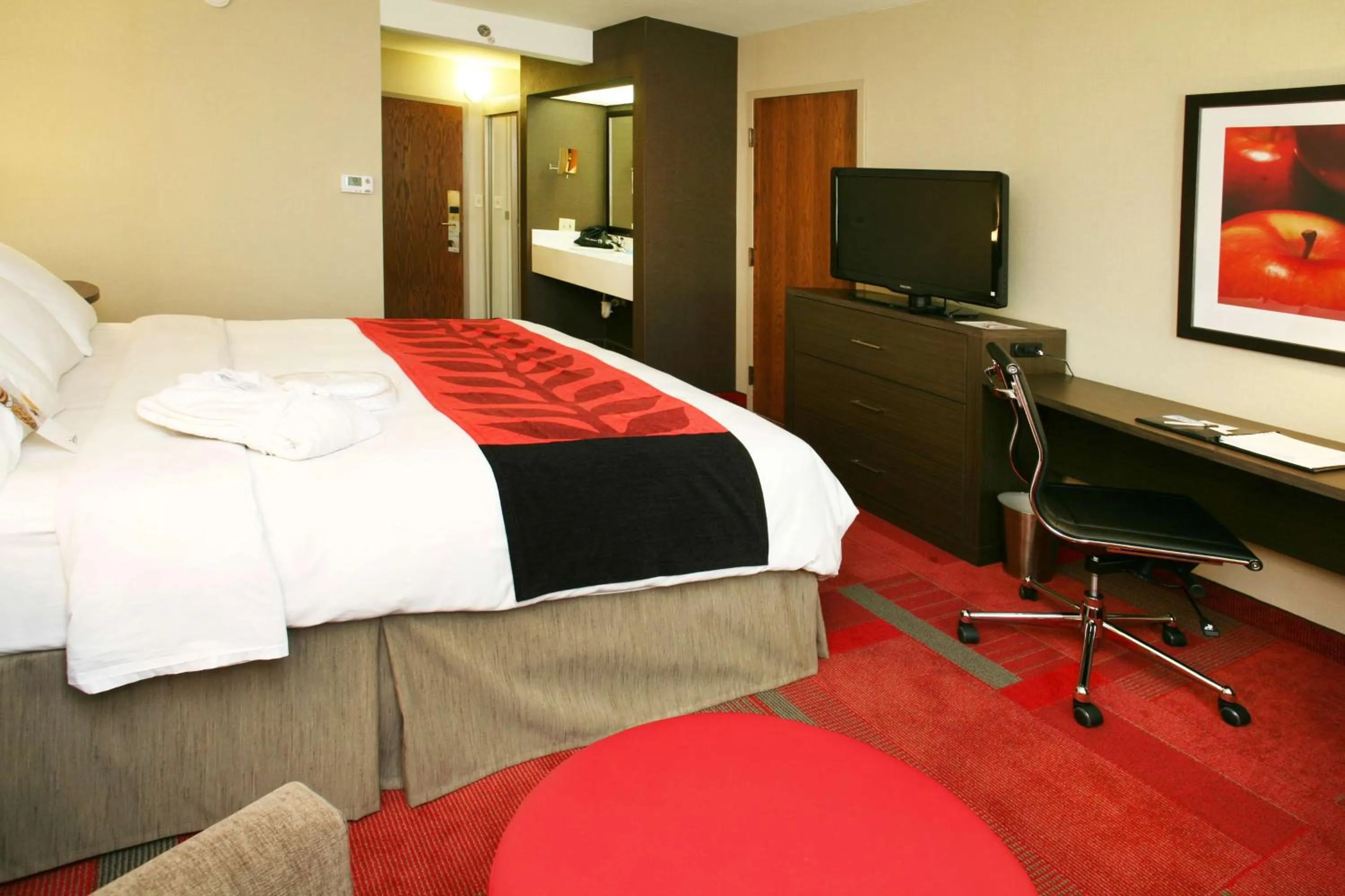 Photo of the whole room, TV/Entertainment Center in Radisson Hotel Madison