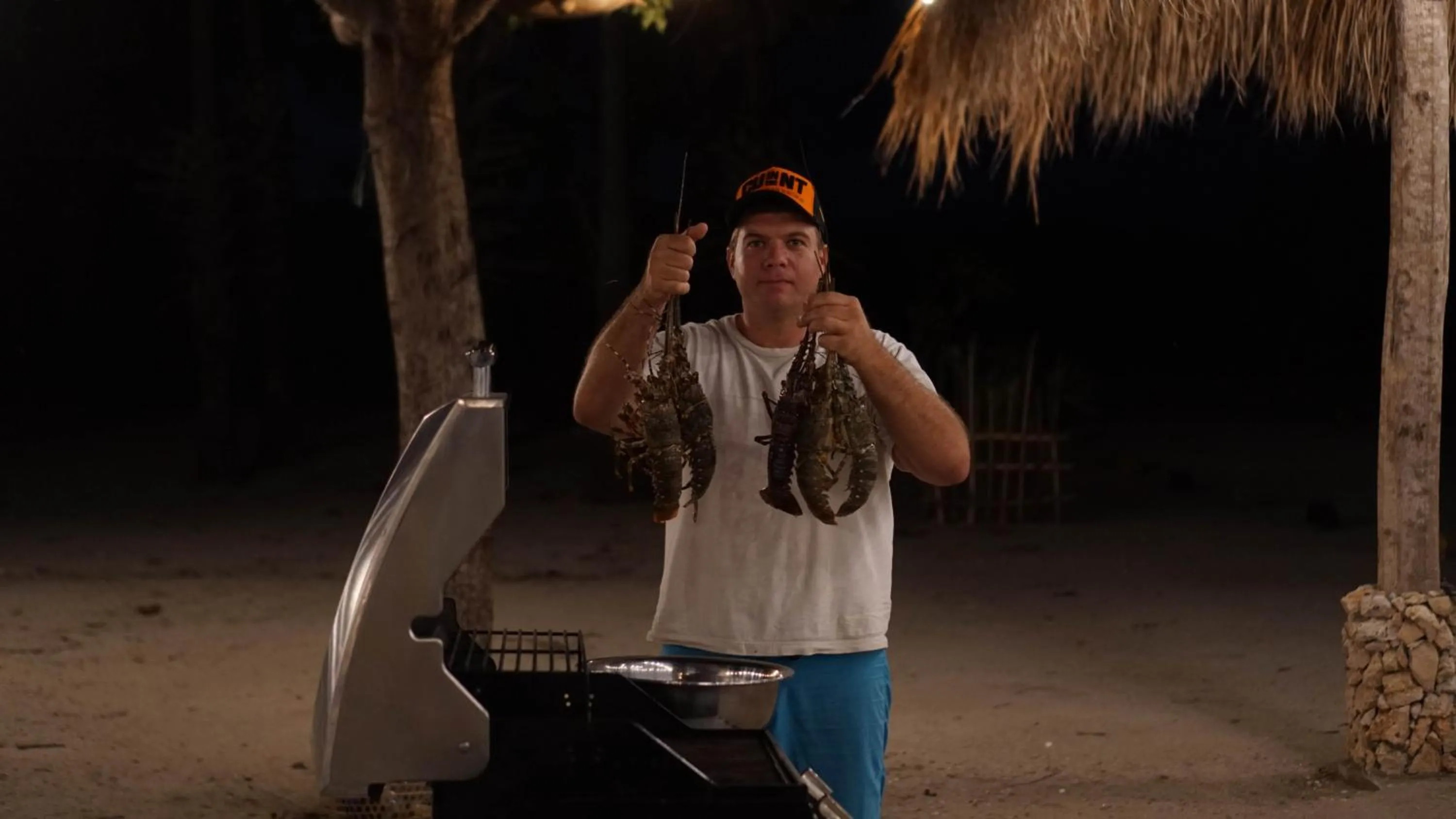 BBQ facilities in Costa Beach Resort & Club