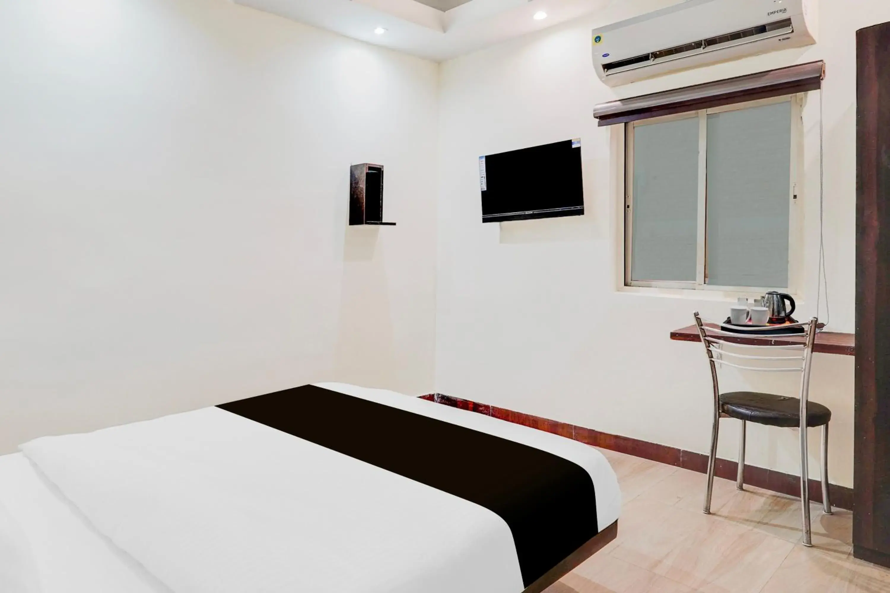 Standard Double Room - single occupancy in Super Hotel O Upper Bazar formerly RR Residency Standard Double Room - single occupancy in Super Hotel O Upper Bazar formerly RR Residency