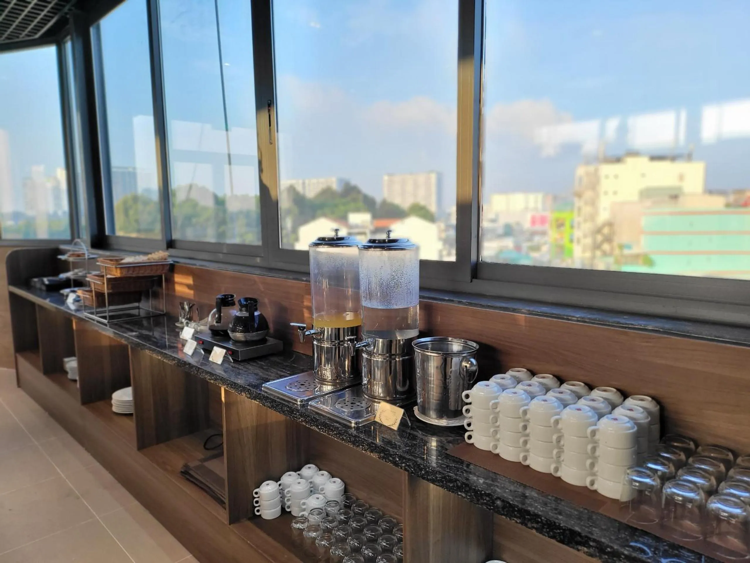Coffee/tea facilities in Thanh Long Hotel - Bach Dang