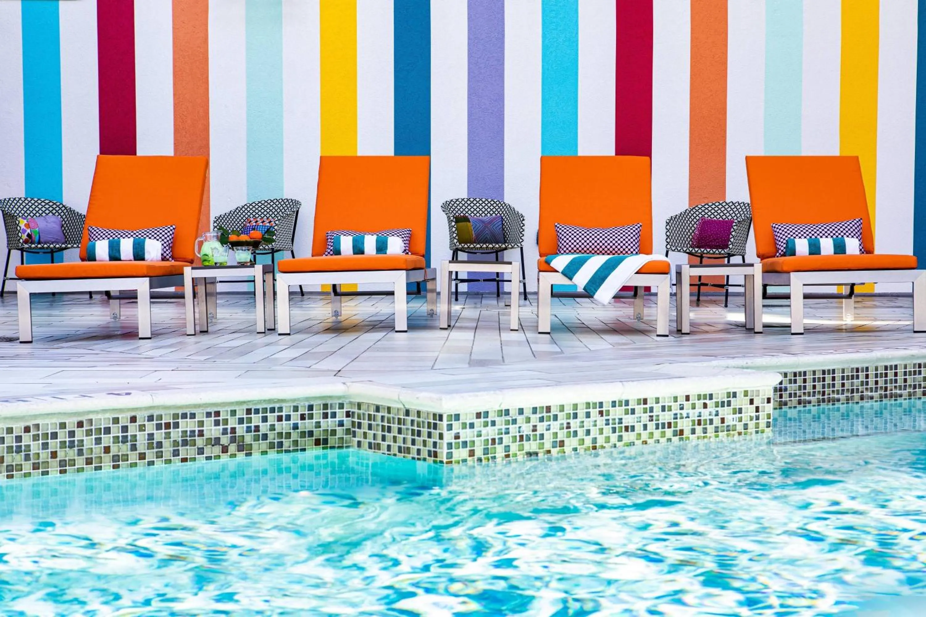 Swimming pool in Hotel Colee, Atlanta Buckhead, Autograph Collection