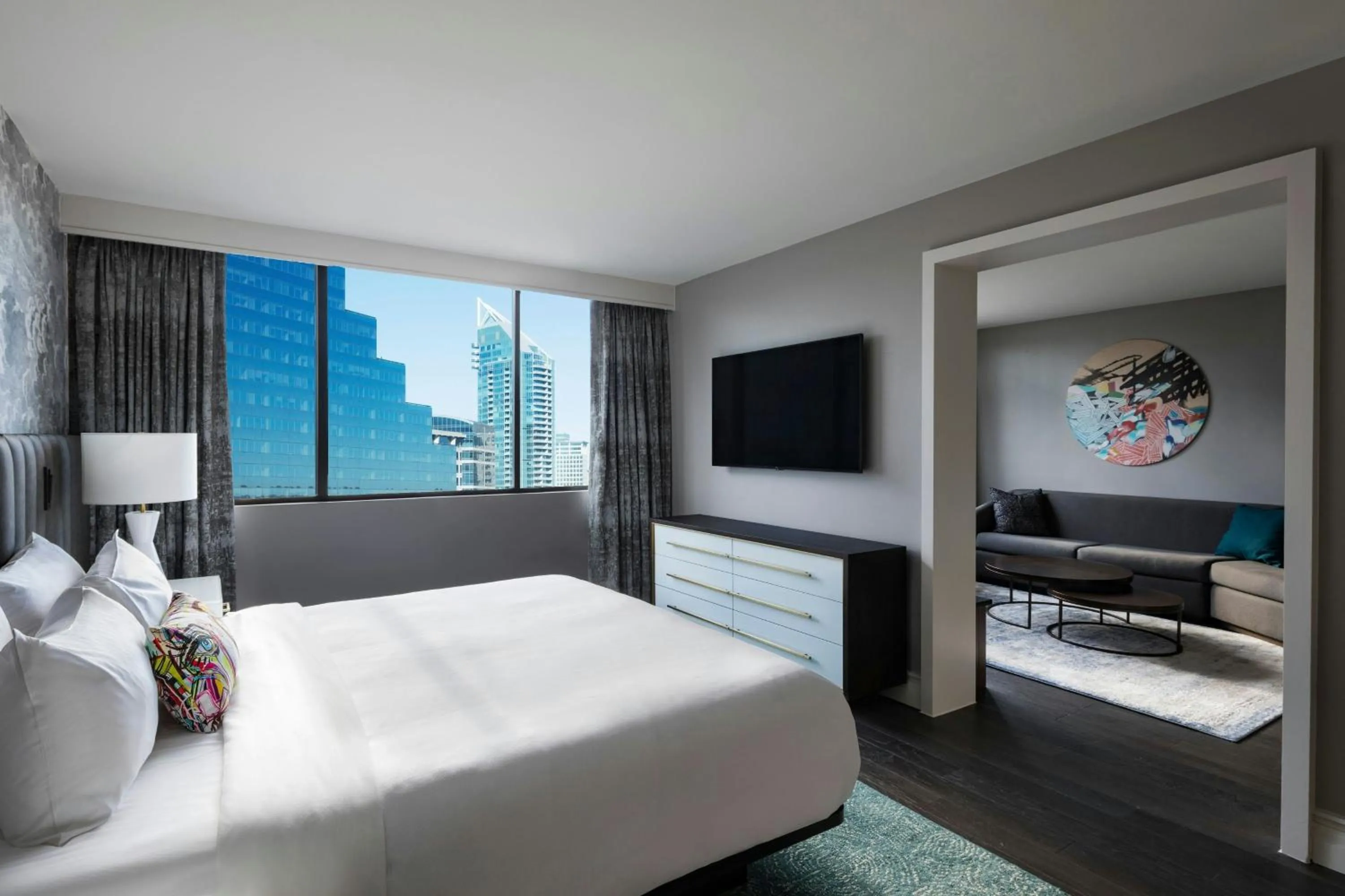 Bedroom, Bed in Hotel Colee, Atlanta Buckhead, Autograph Collection