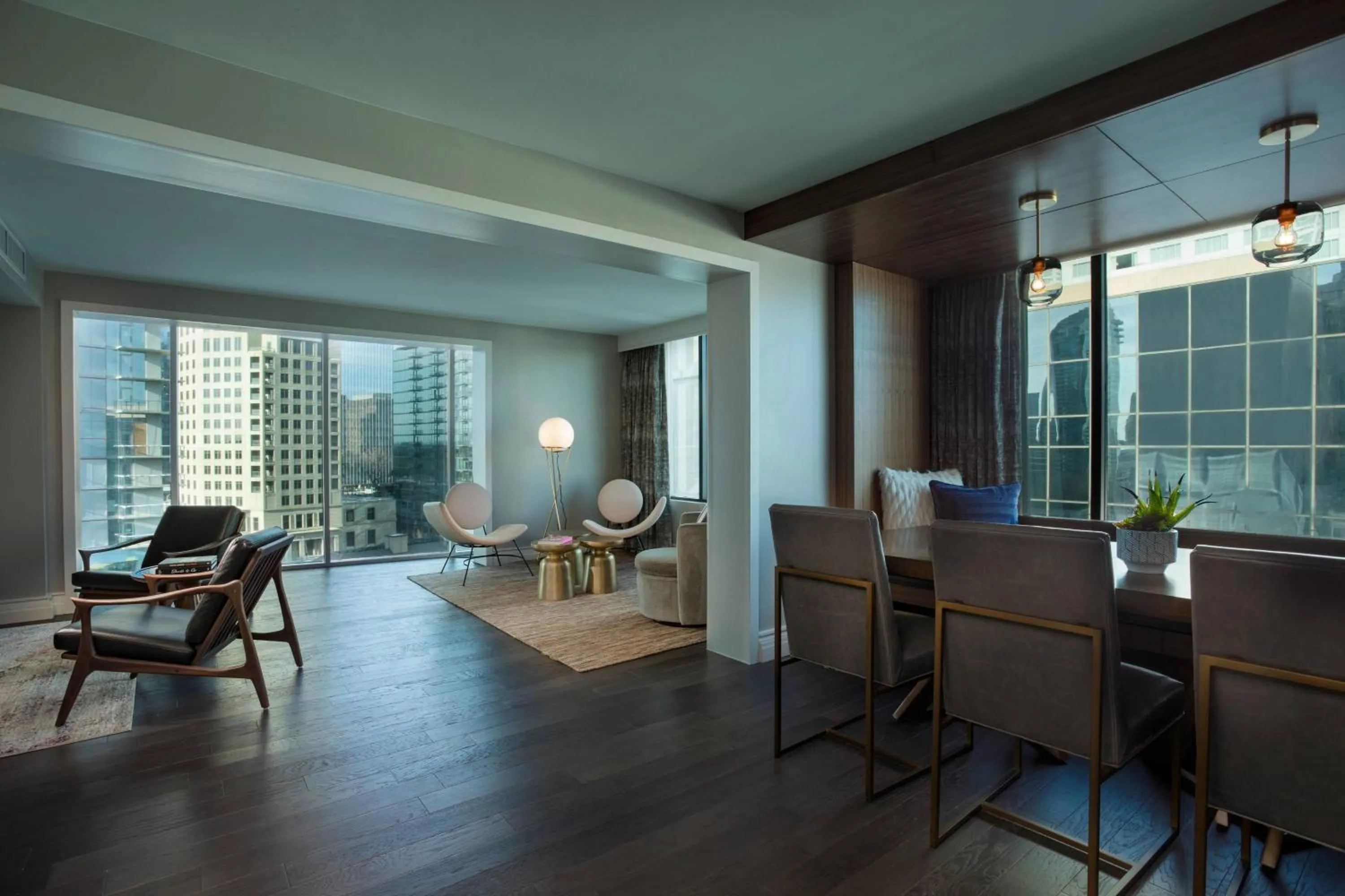 Living room in Hotel Colee, Atlanta Buckhead, Autograph Collection
