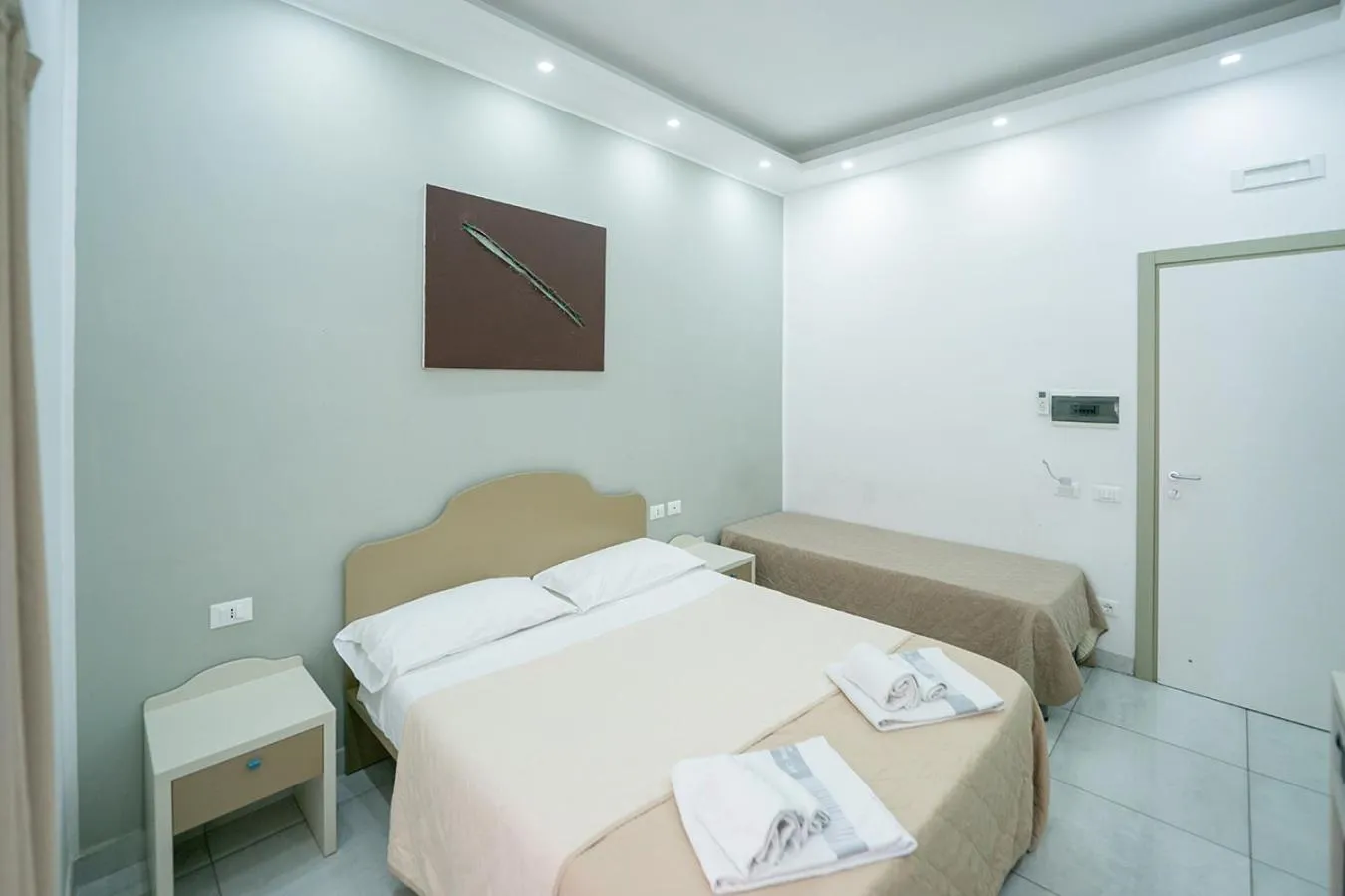 Bed in Royal House Napoli Centro, by ClaPa Group