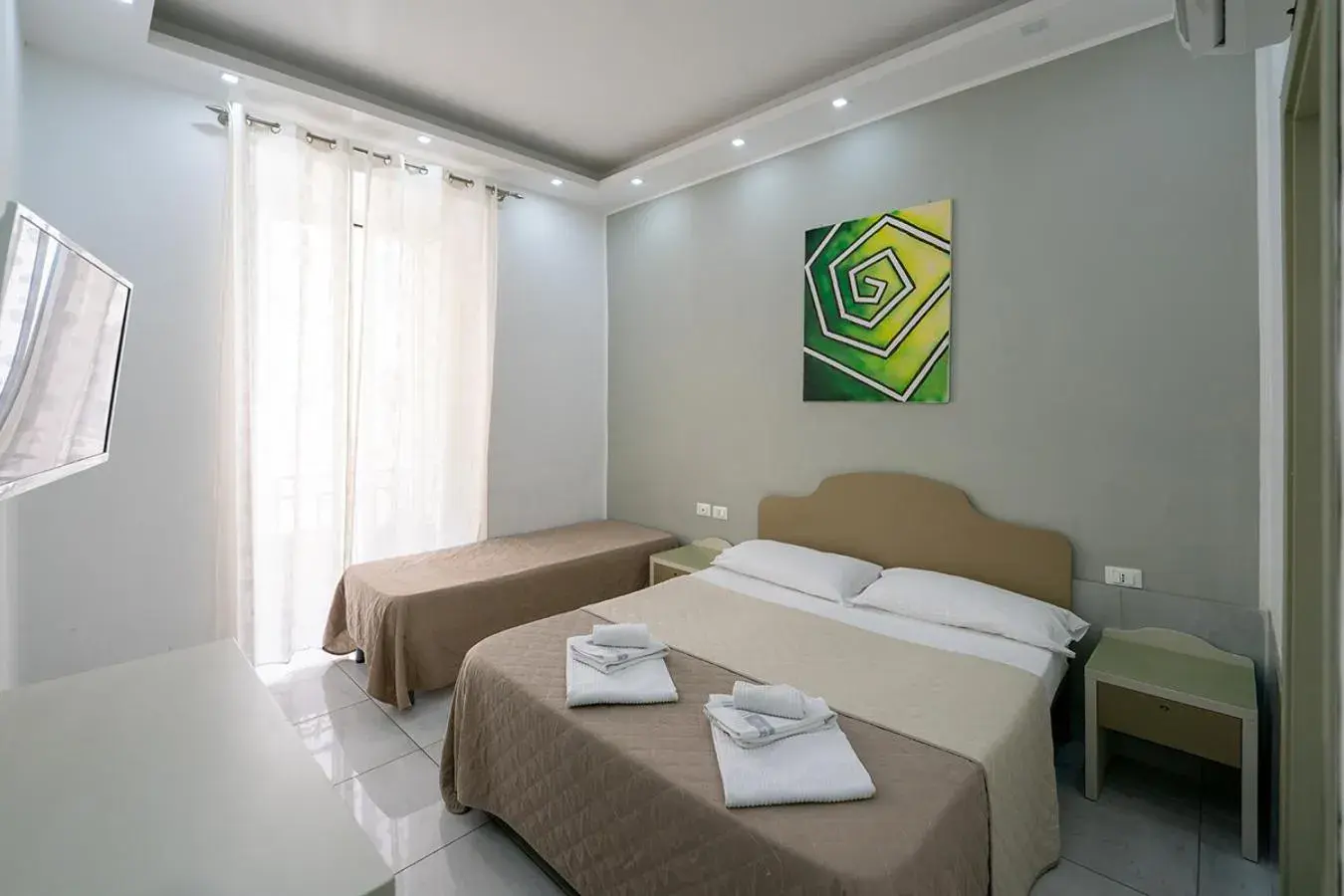 Standard Double Room in Royal House Napoli Centro, by ClaPa Group Standard Double Room in Royal House Napoli Centro, by ClaPa Group