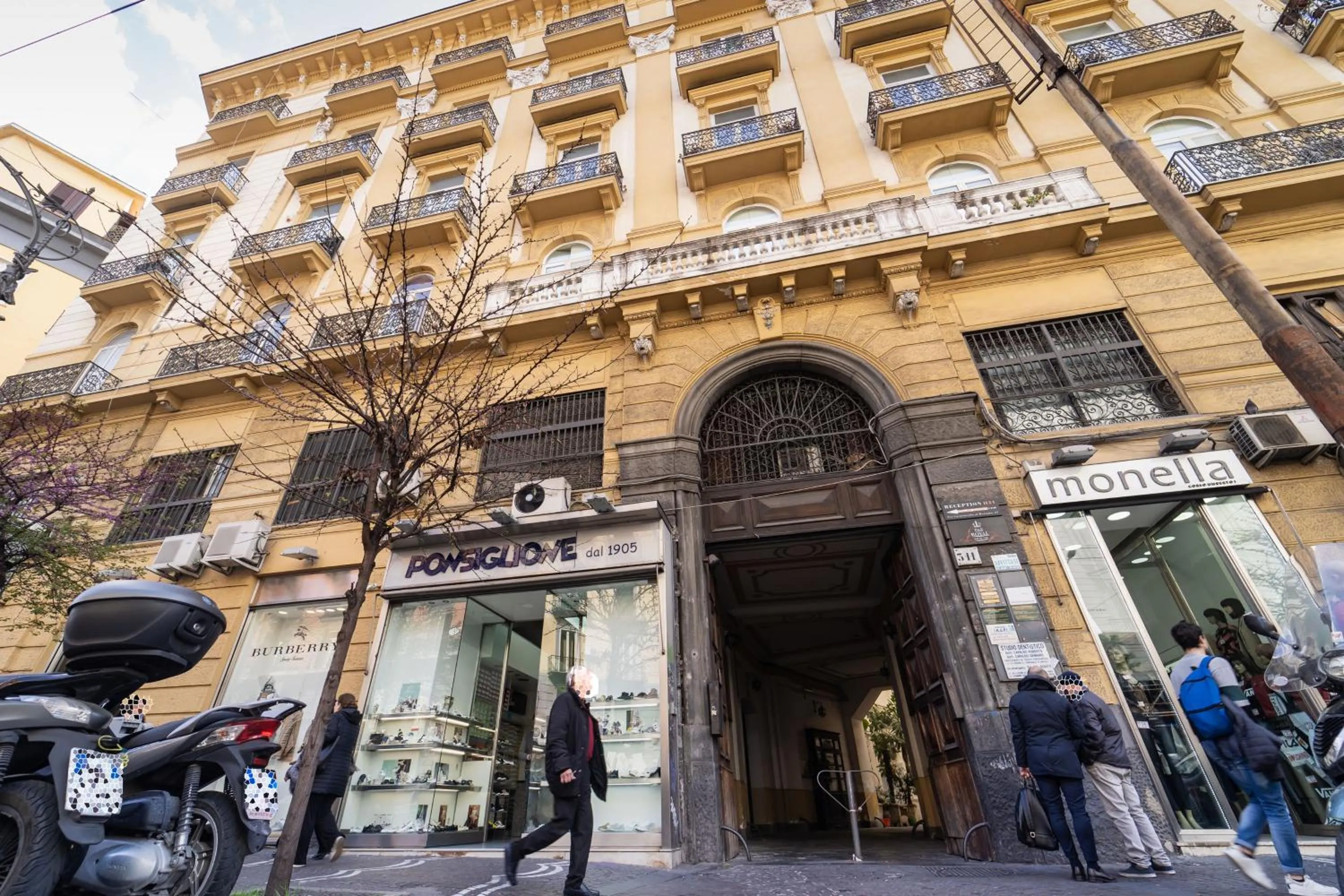 Property building in Royal Art H Spaccanapoli, by ClaPa Group