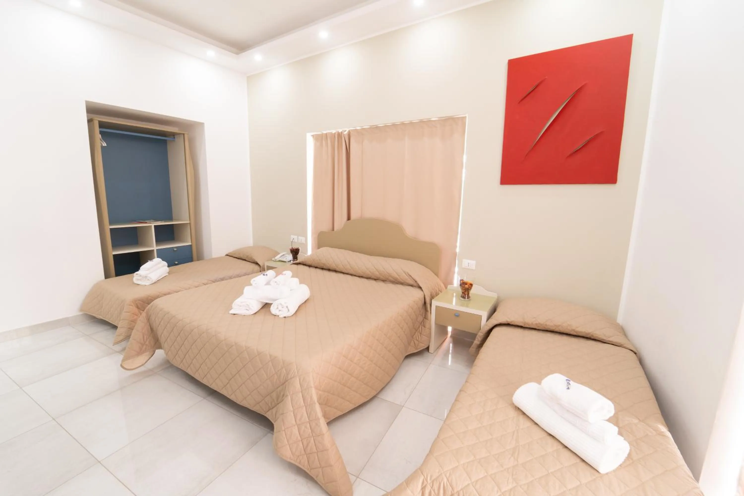 Bed in Royal Art H Spaccanapoli, by ClaPa Group