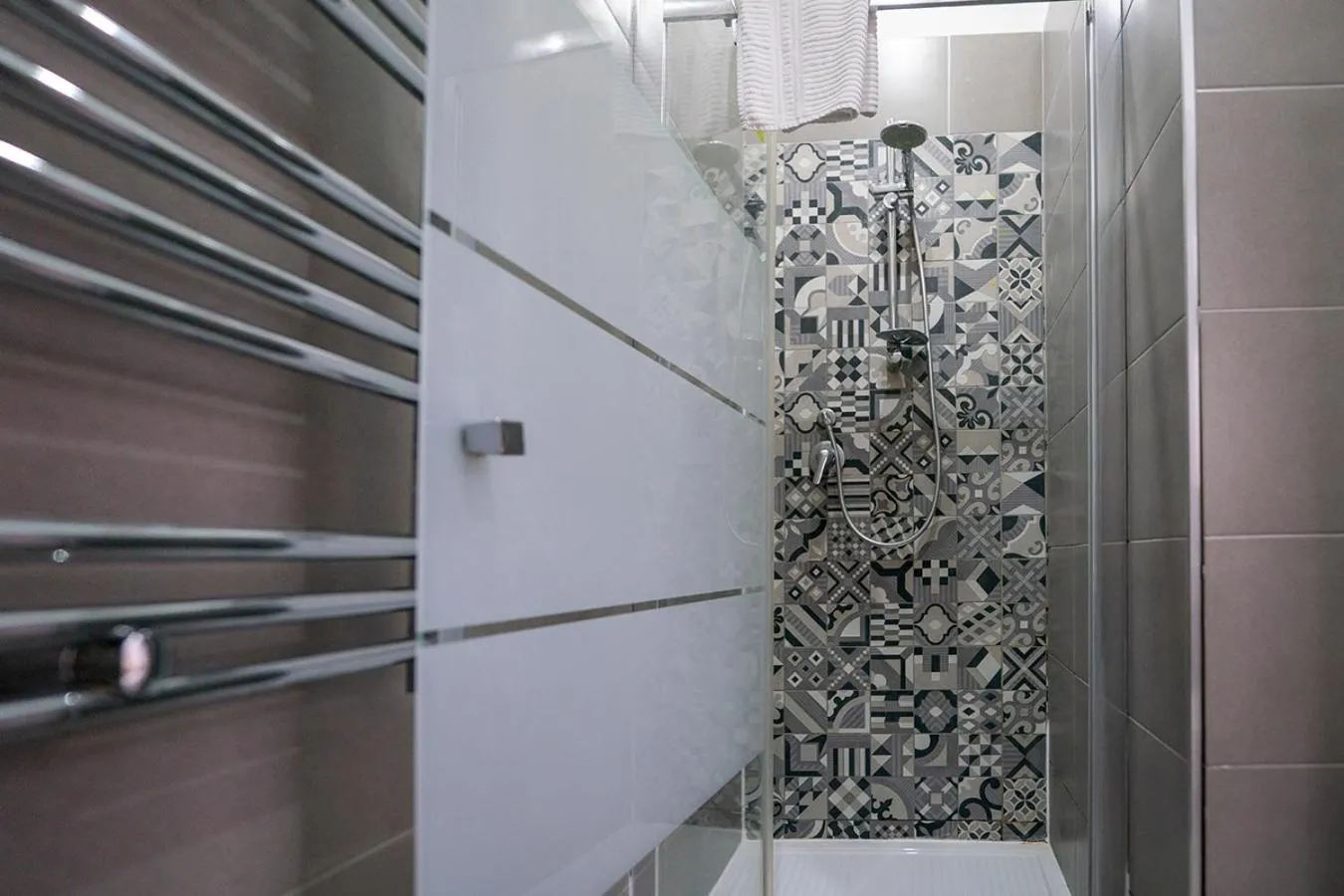 Shower in Royal Art H Spaccanapoli, by ClaPa Group