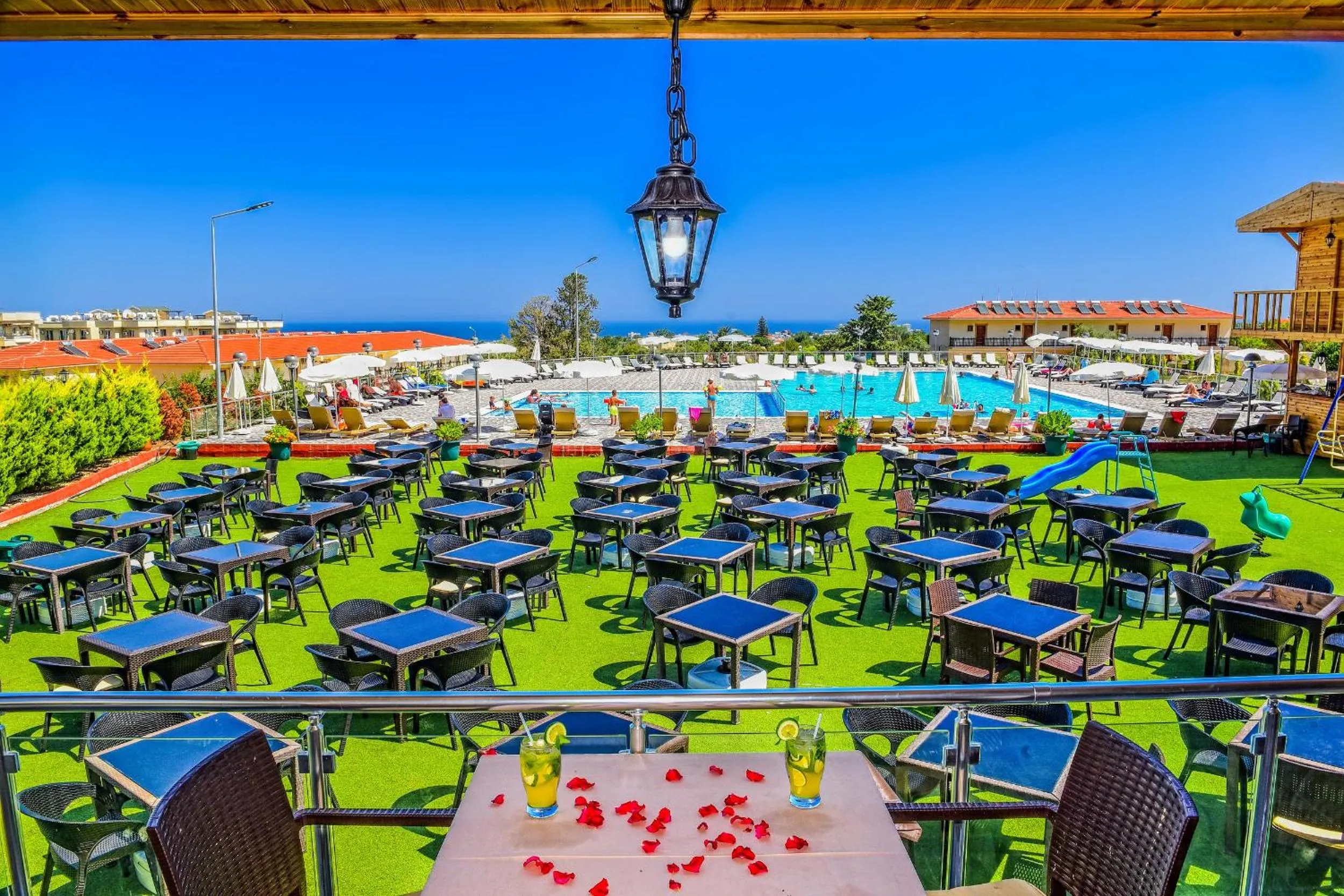 Restaurant/places to eat in Riverside Garden Resort