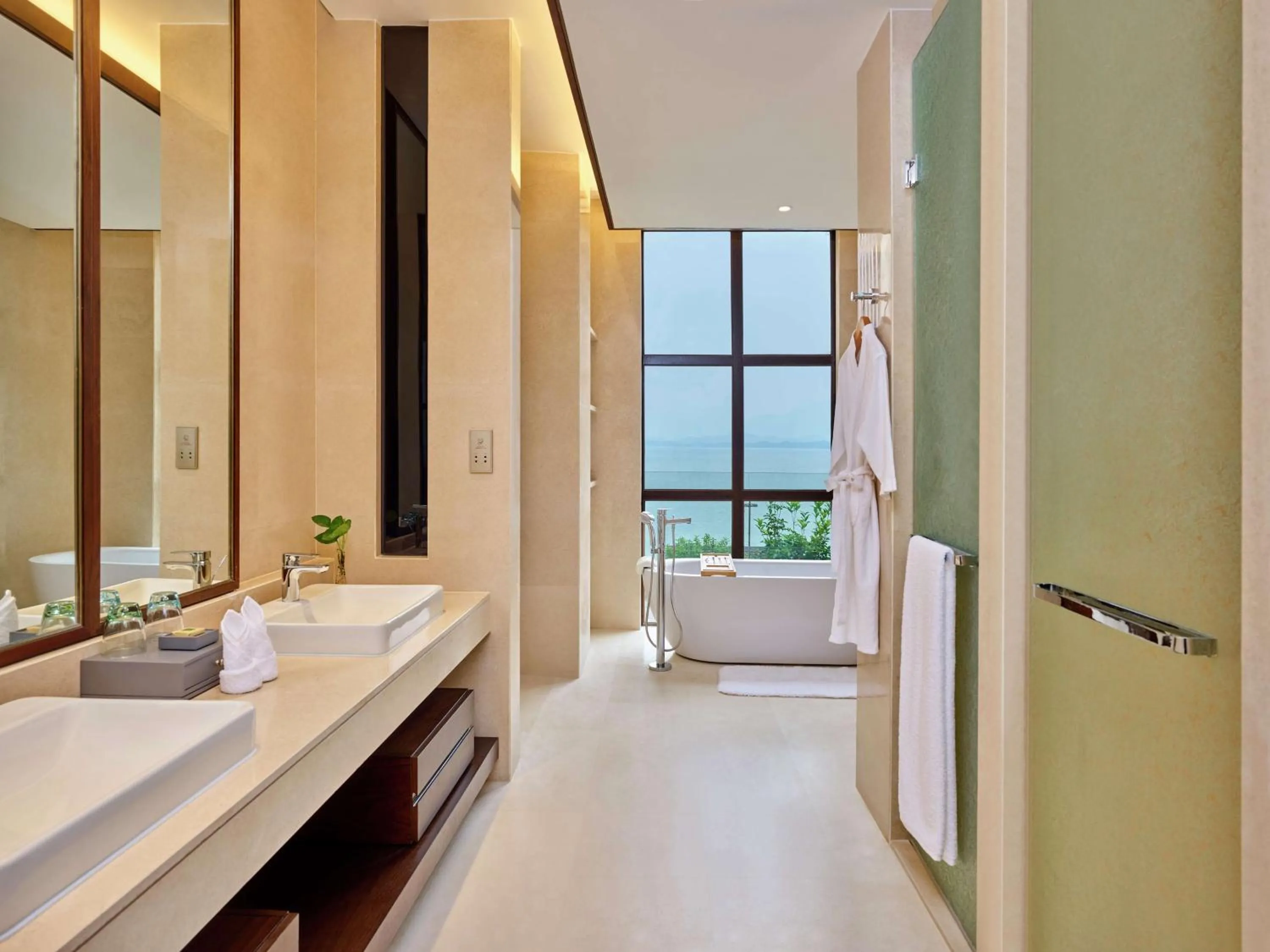 Bathroom in Lushan West Sea Resort, Curio Collection by Hilton