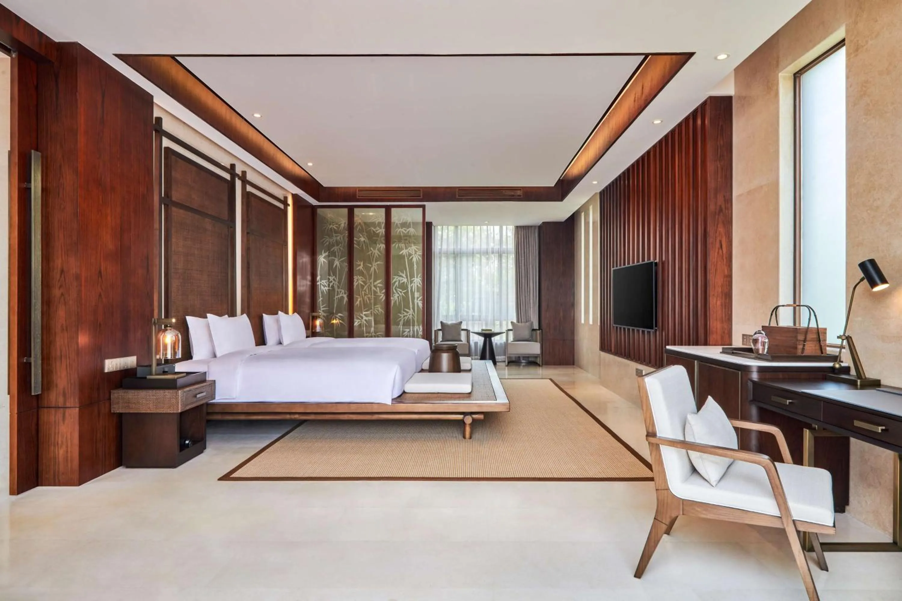 Bedroom, Bed in Lushan West Sea Resort, Curio Collection by Hilton