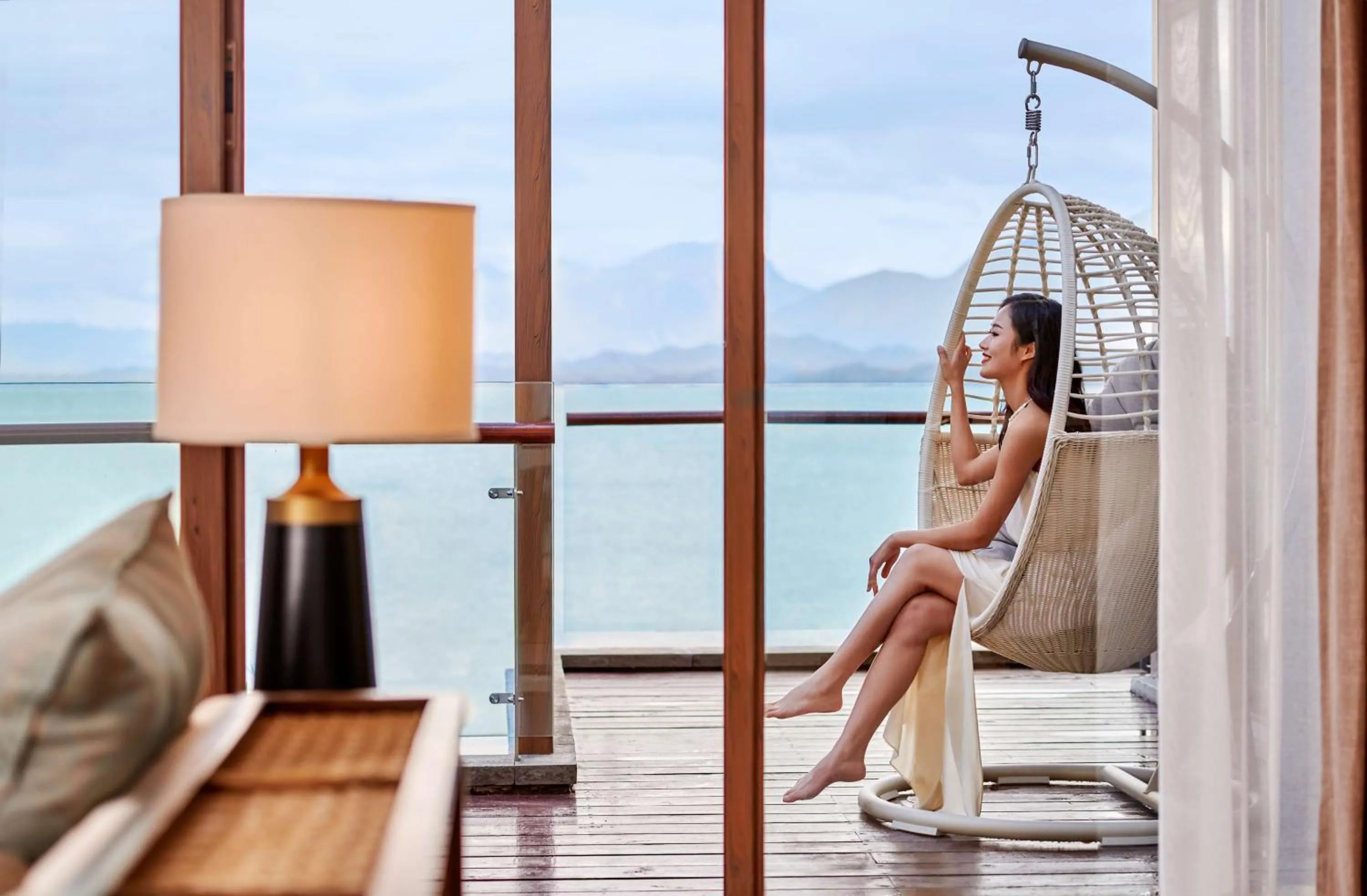 Photo of the whole room in Lushan West Sea Resort, Curio Collection by Hilton